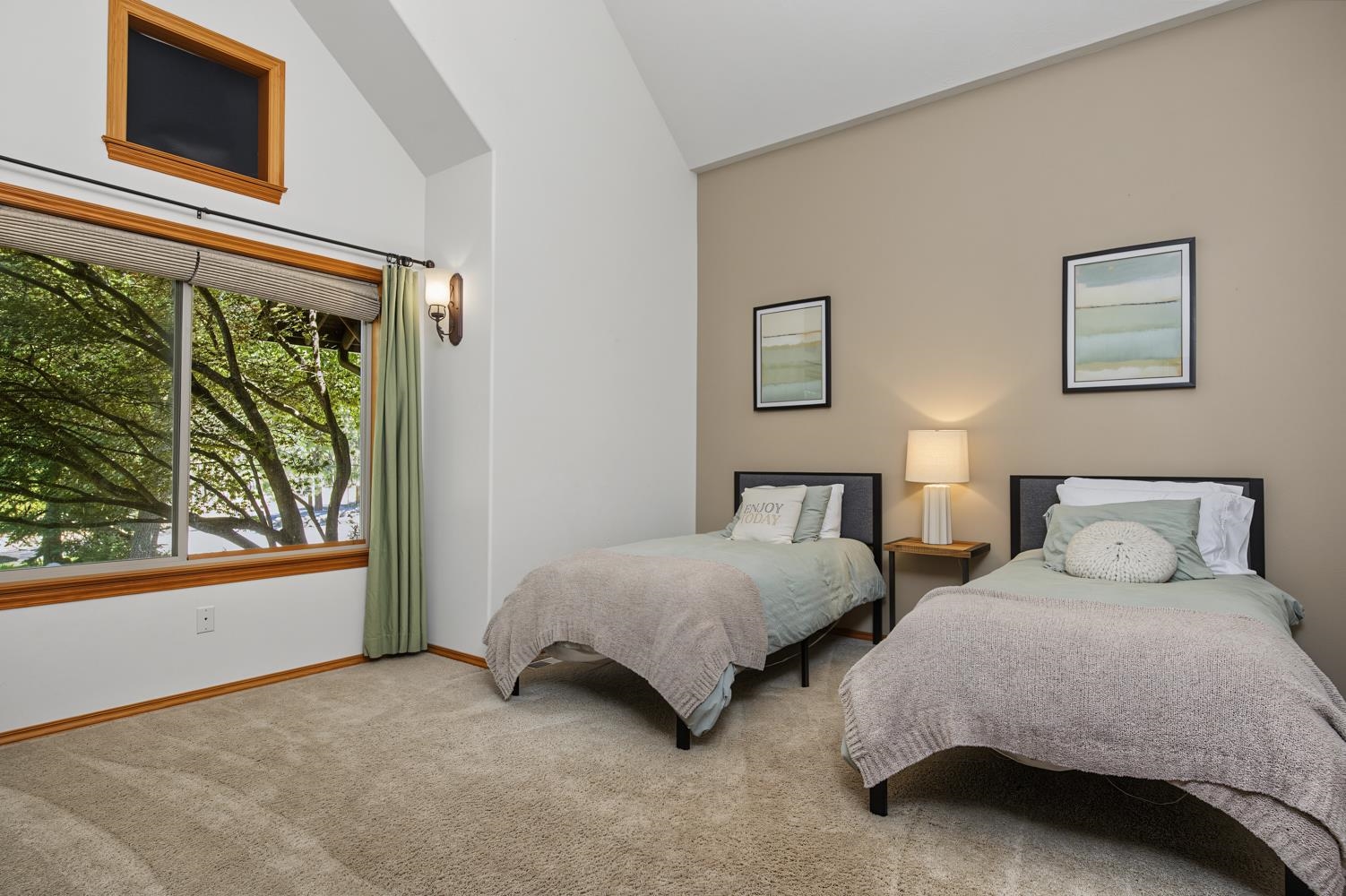 2020 E Pine Hill Ln - Photo 21