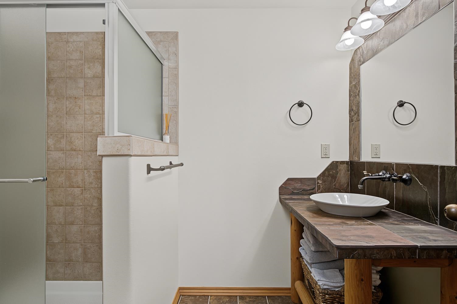 2020 E Pine Hill Ln - Photo 22