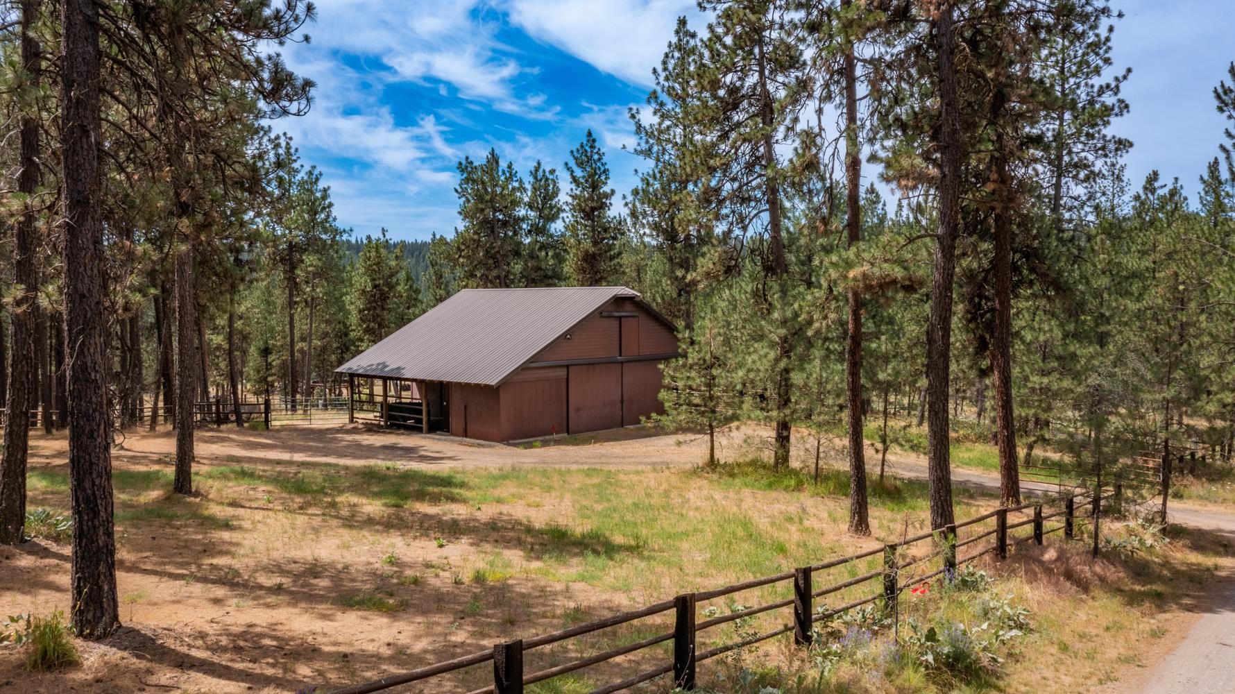 2020 E Pine Hill Ln - Photo 32