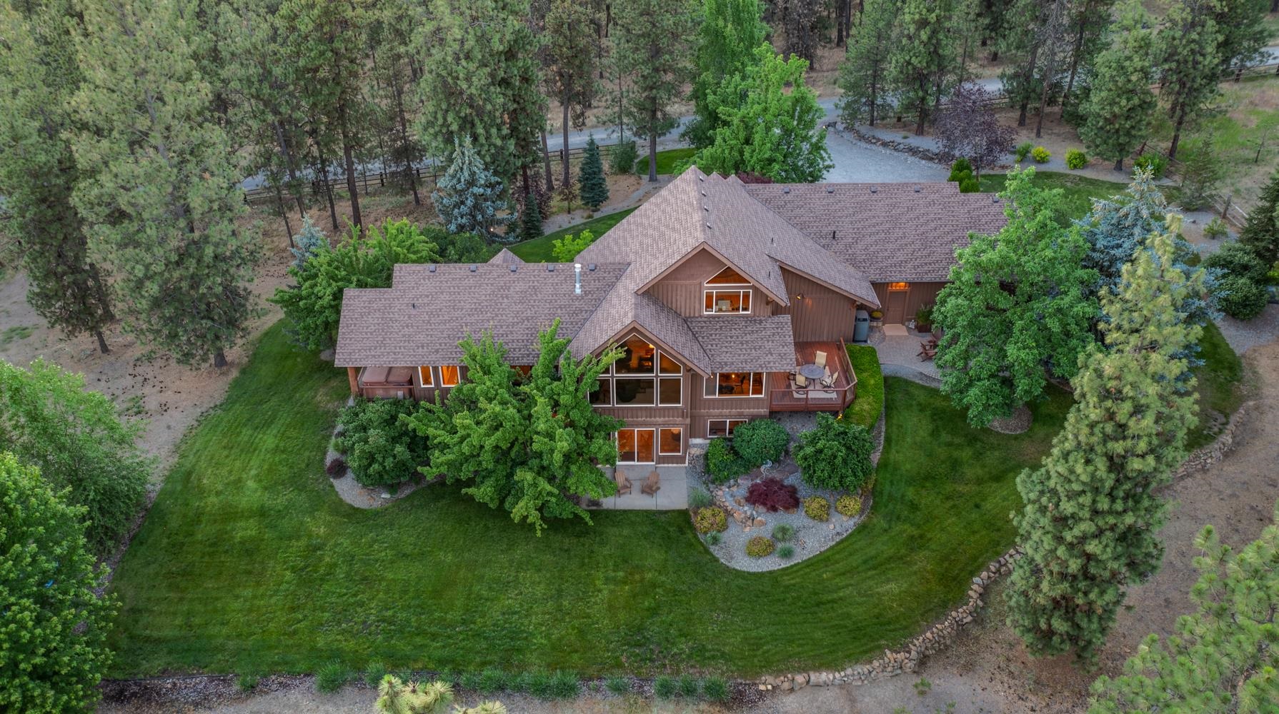 2020 E Pine Hill Ln - Photo 40