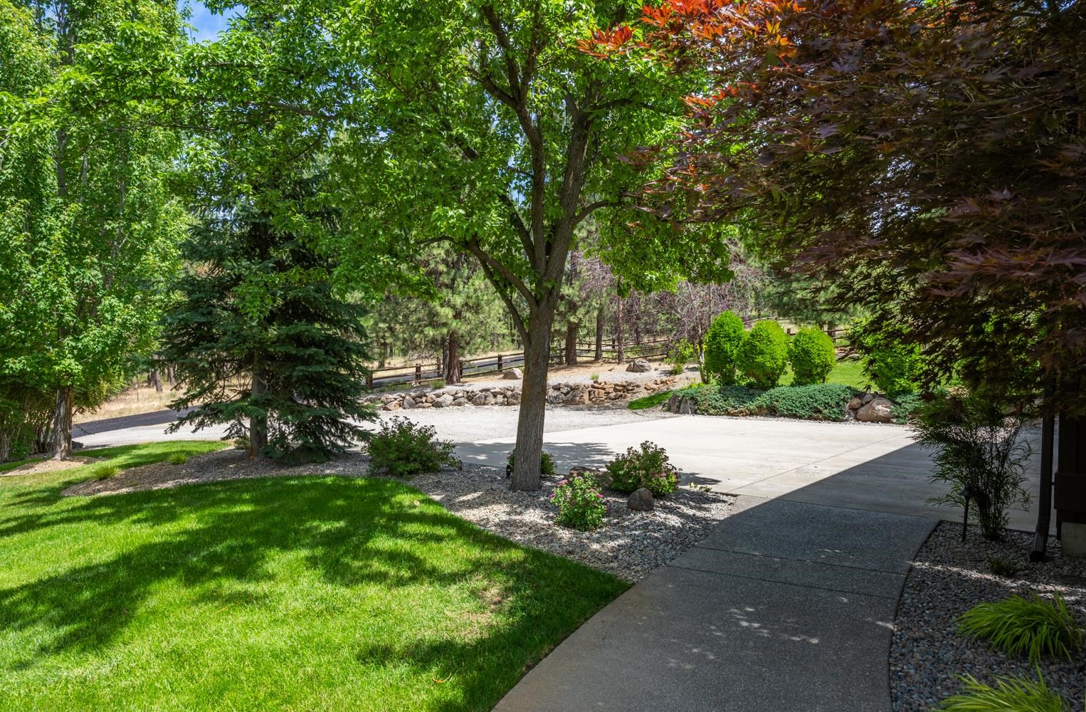 2020 E Pine Hill Ln - Photo 46