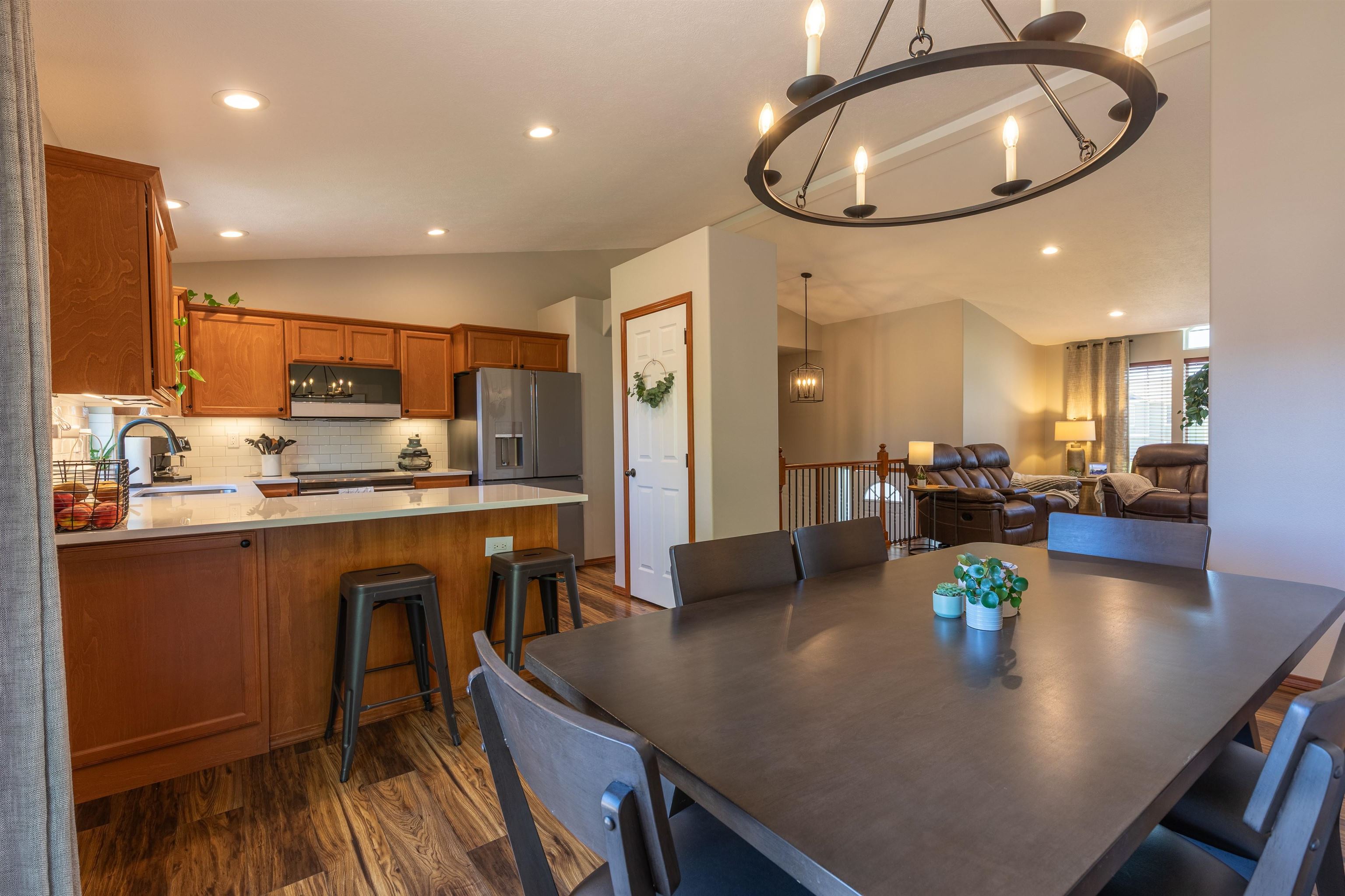 501 E PARKER Dr - Photo 8