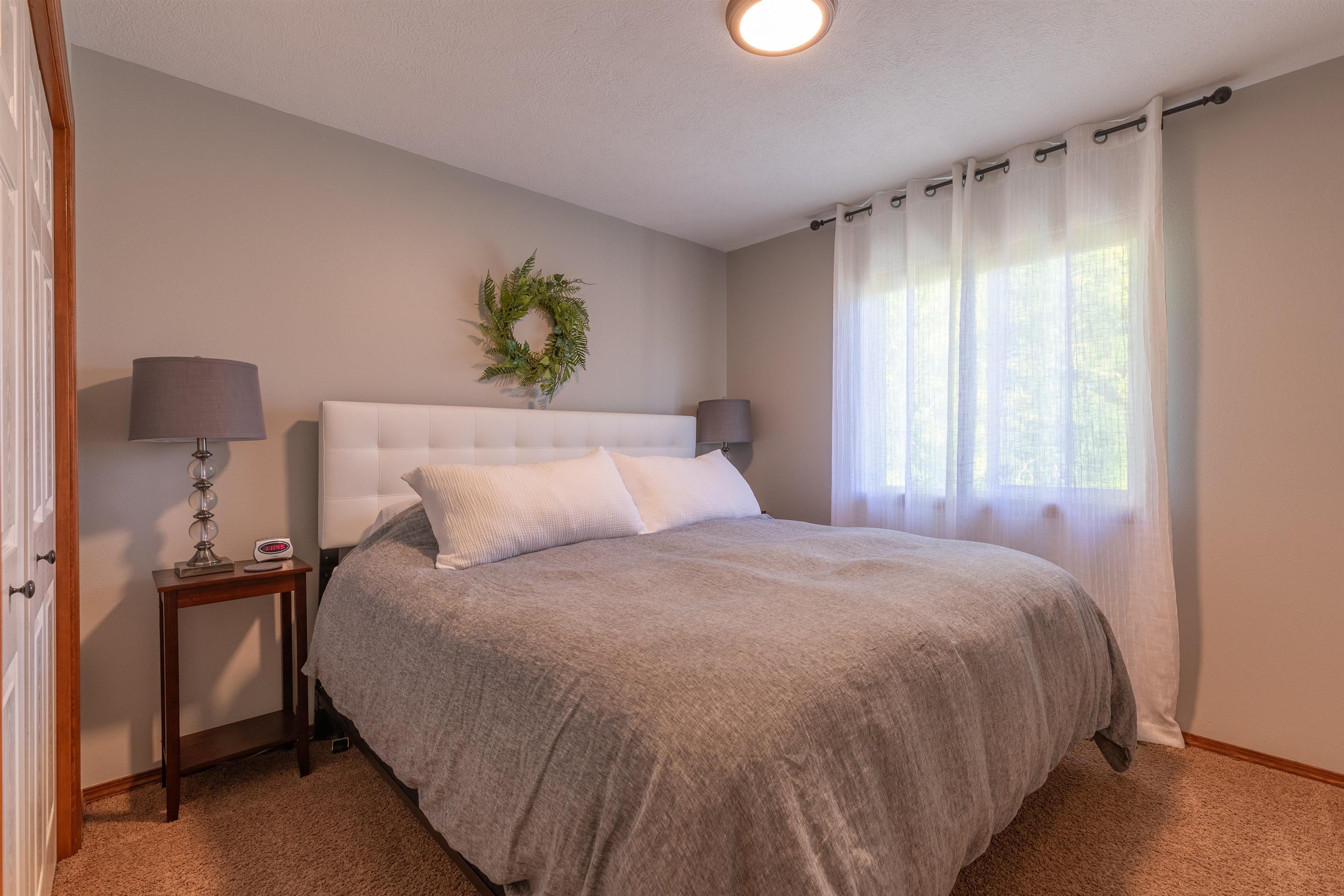 501 E PARKER Dr - Photo 21