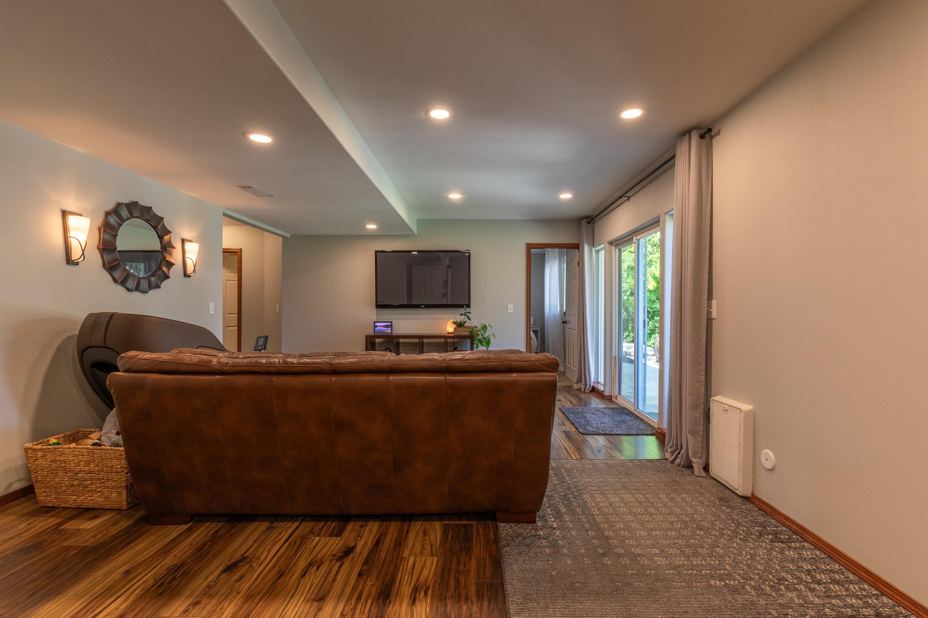 501 E PARKER Dr - Photo 22