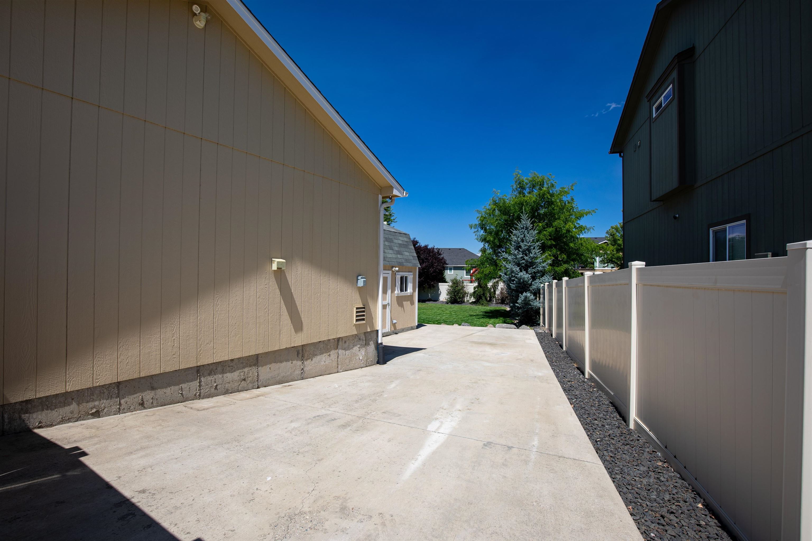 501 E PARKER Dr - Photo 45