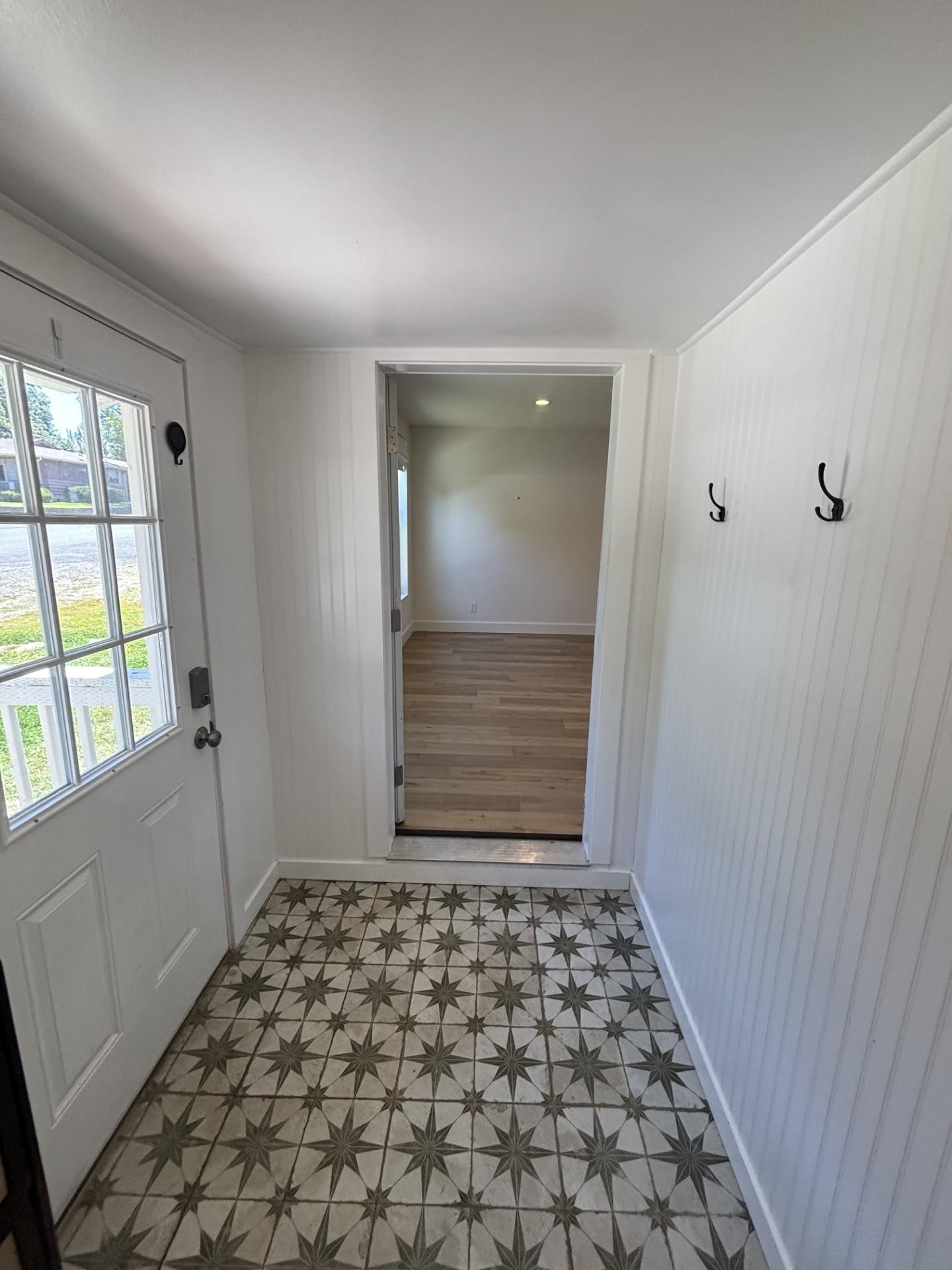 706 11th St - Photo 5