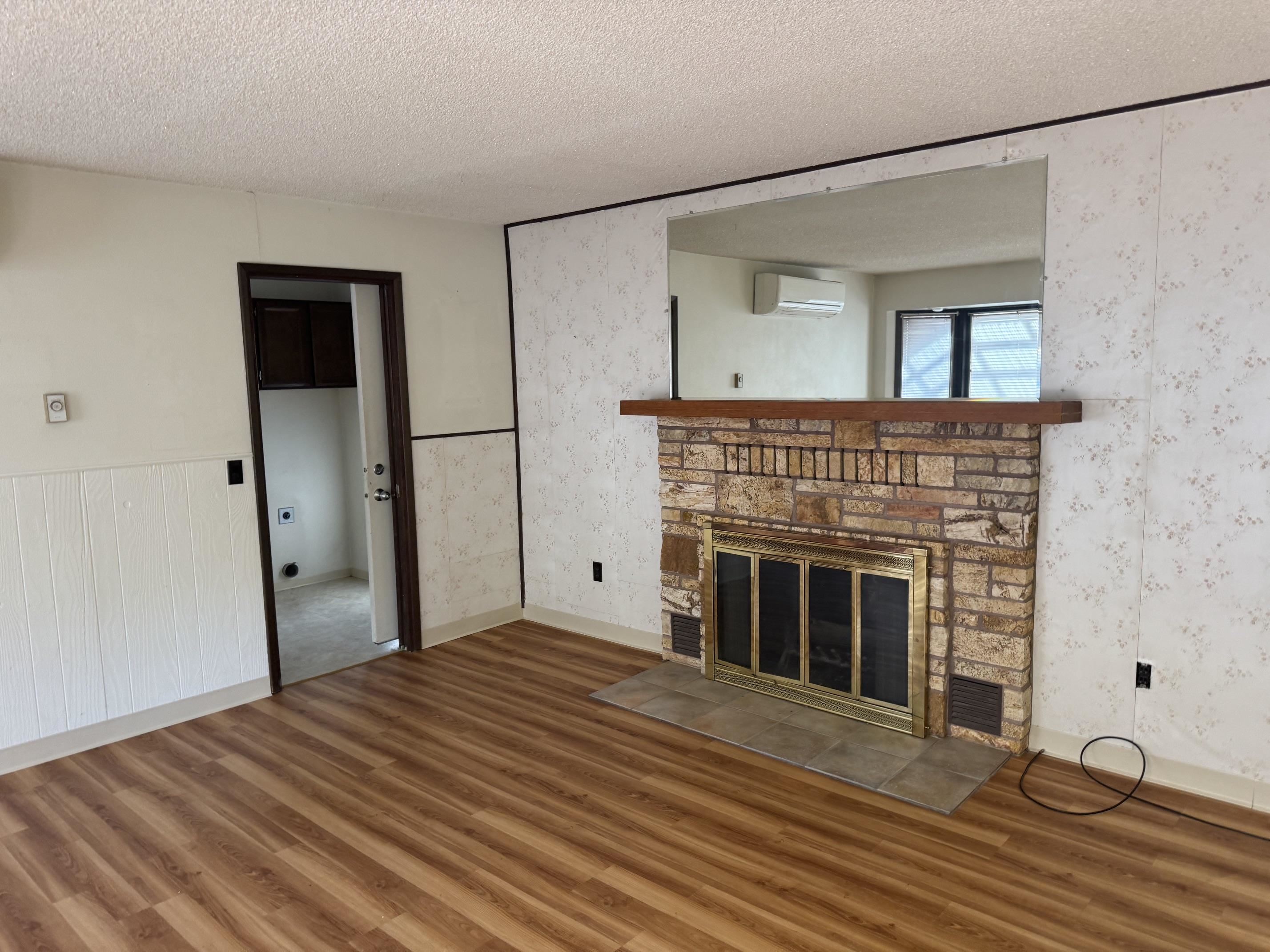 1127 N FLINT Rd - Photo 2