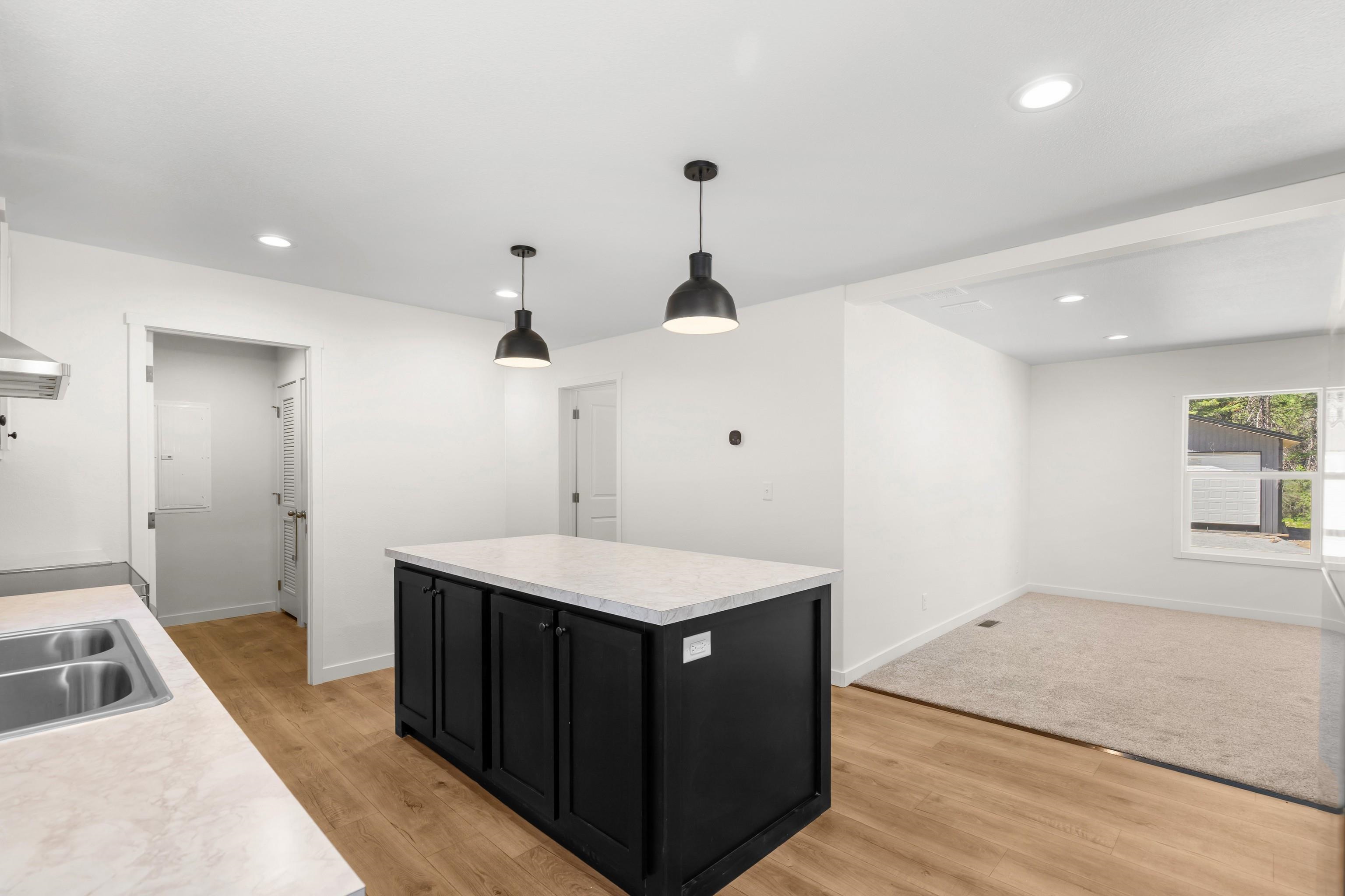 642 Diamond Dr - Photo 18
