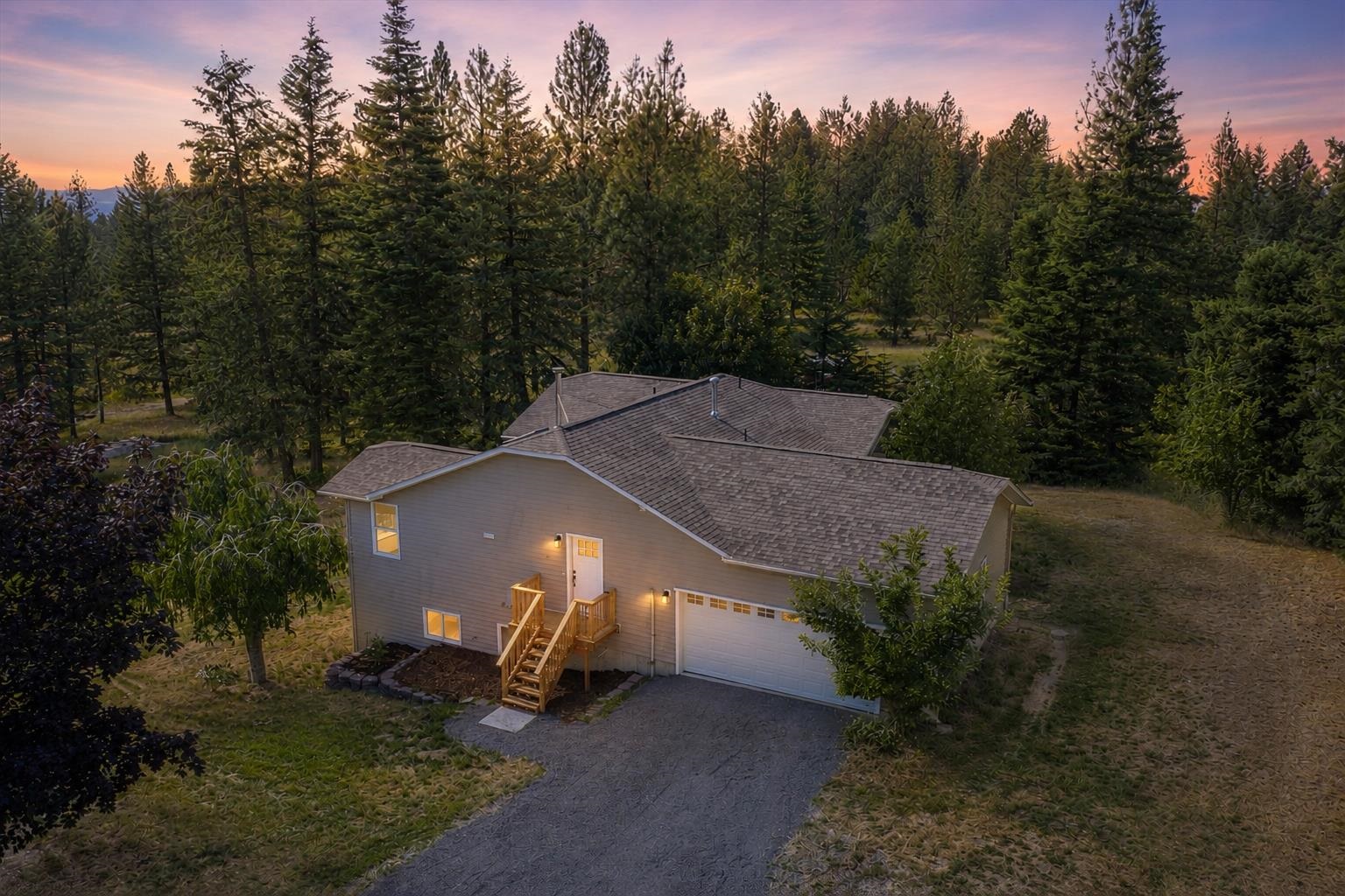 15519 E Tallman Rd - Photo 1