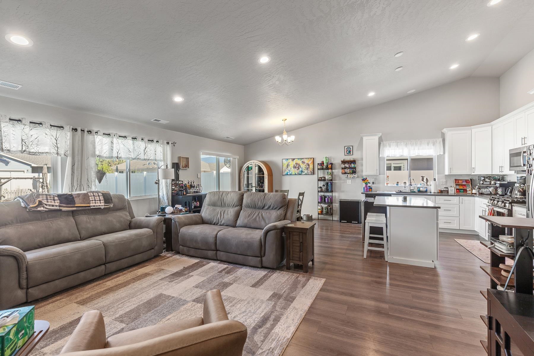 418 N Arc Ct - Photo 5