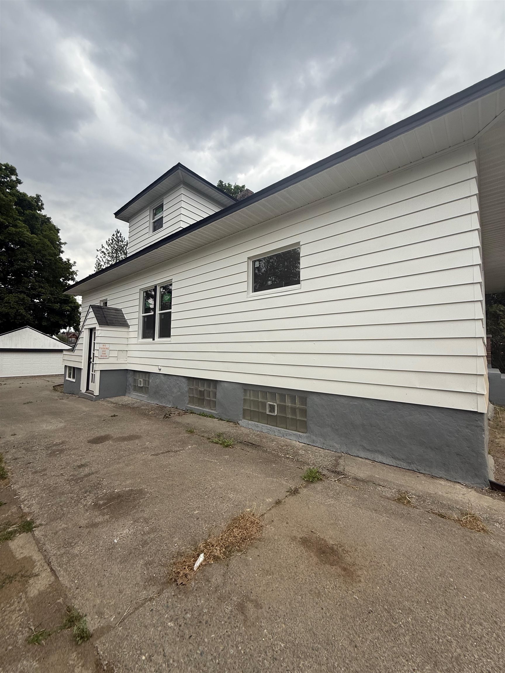 3415 S Grand Blvd - Photo 3