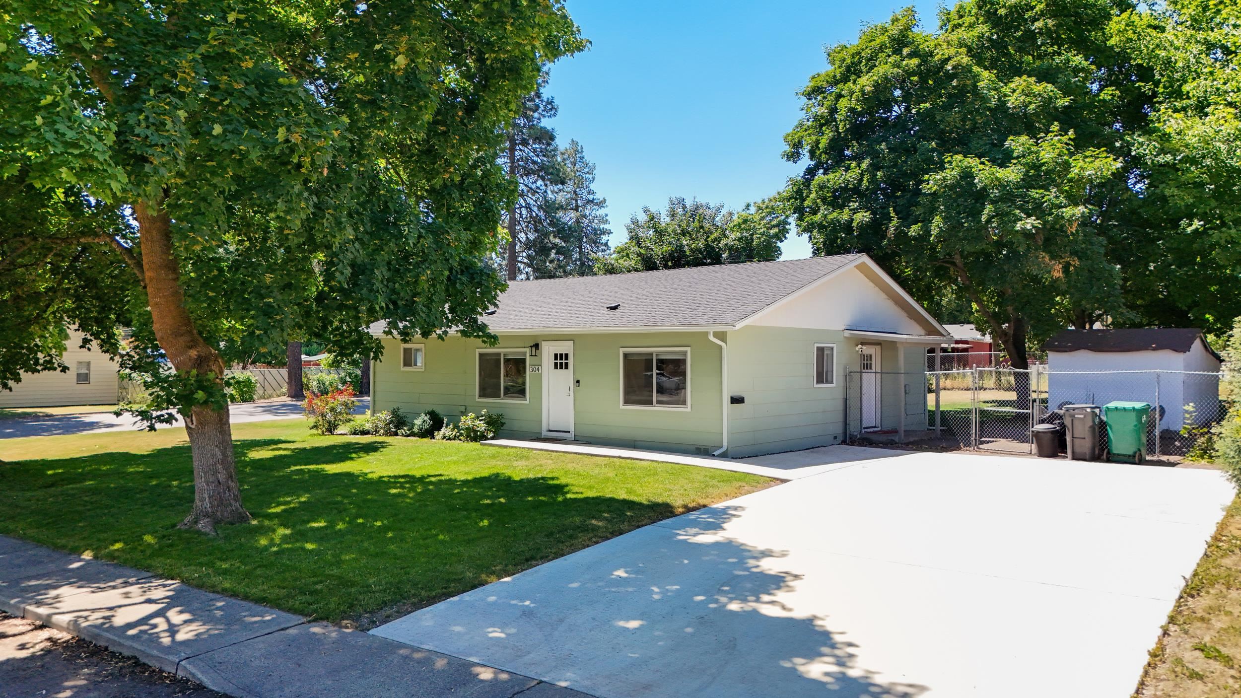 304 N 4th St - Photo 1