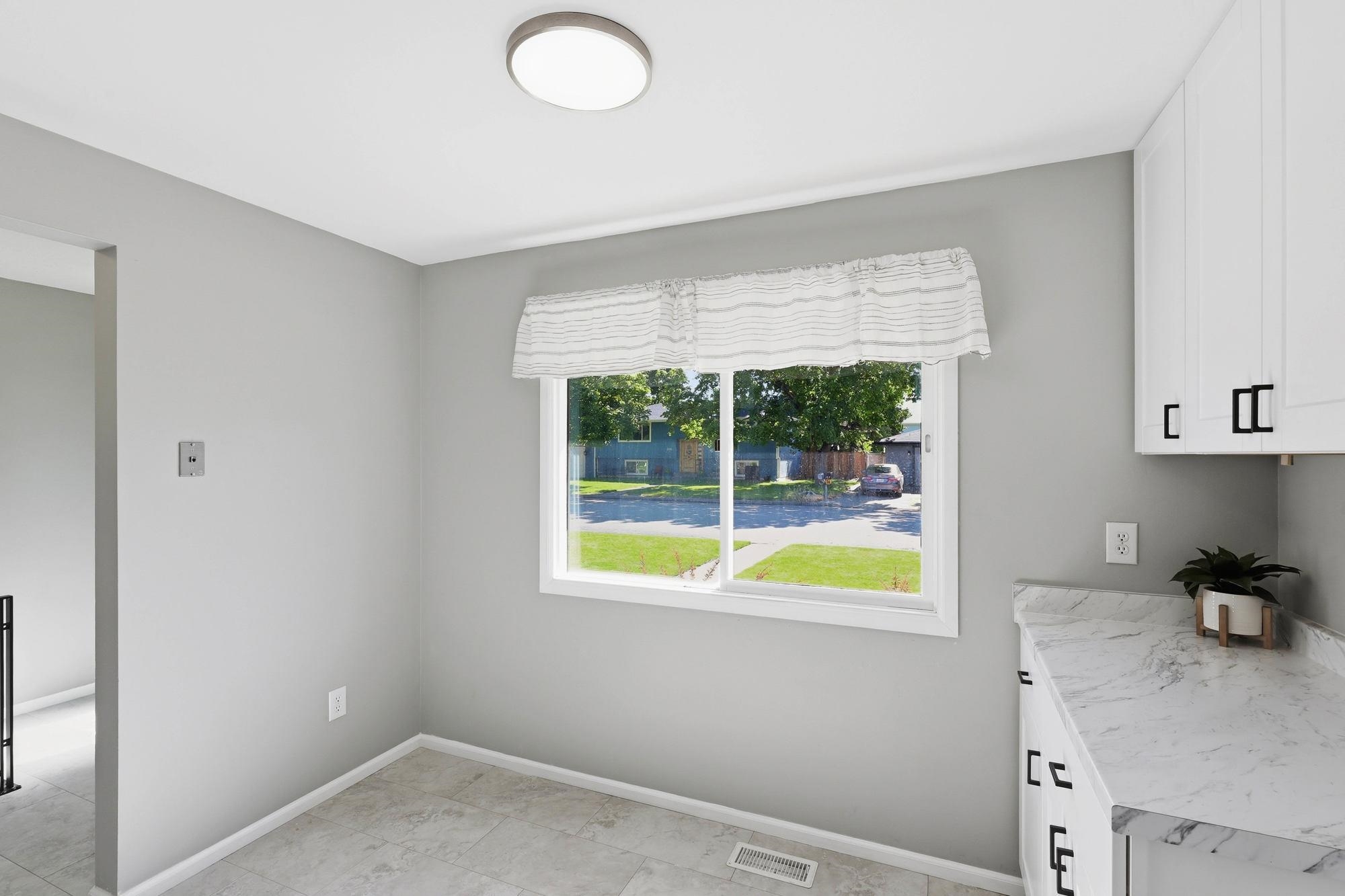 1003 N Warren Rd - Photo 8