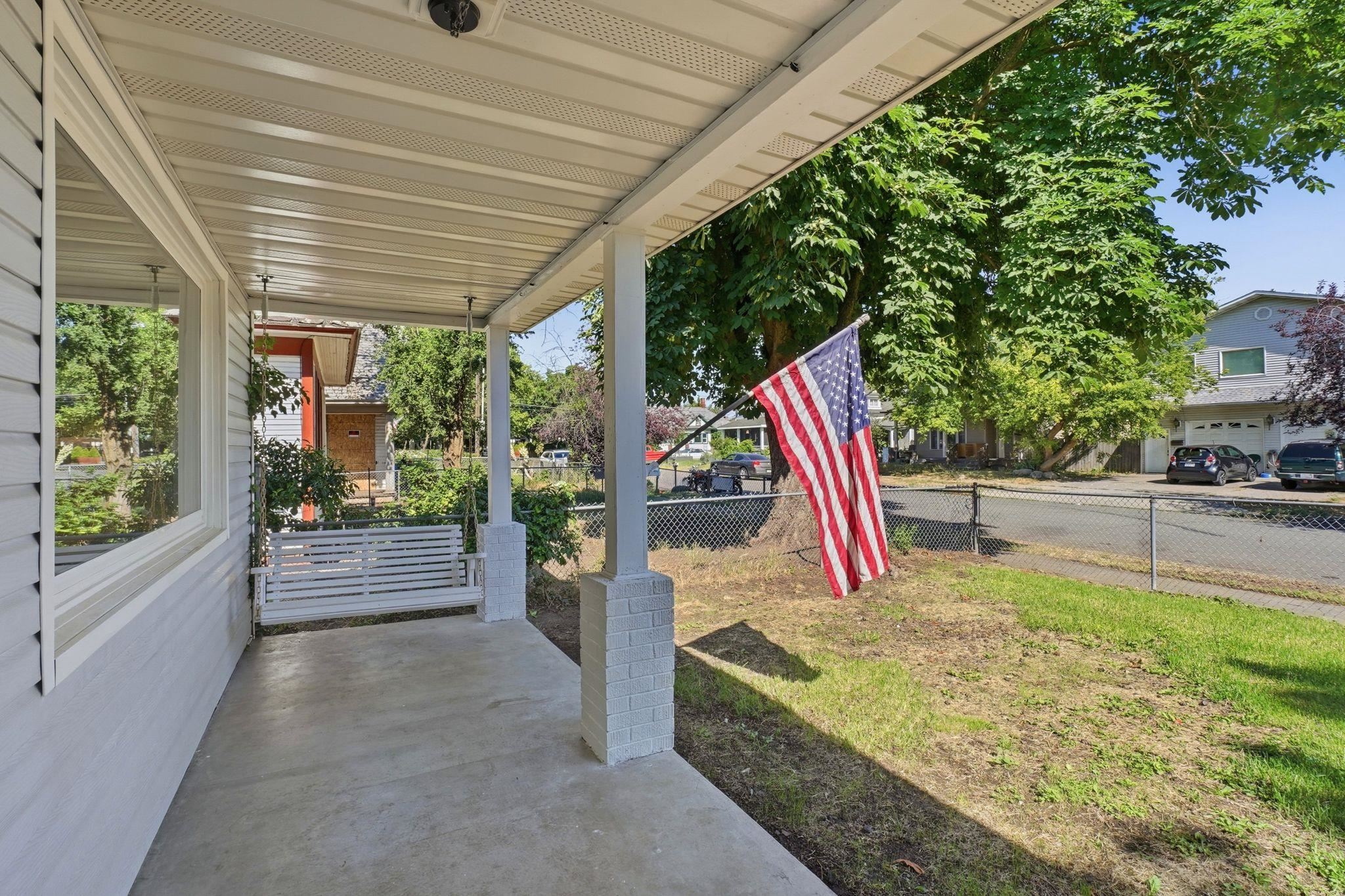 2211 W Gardner Ave - Photo 3