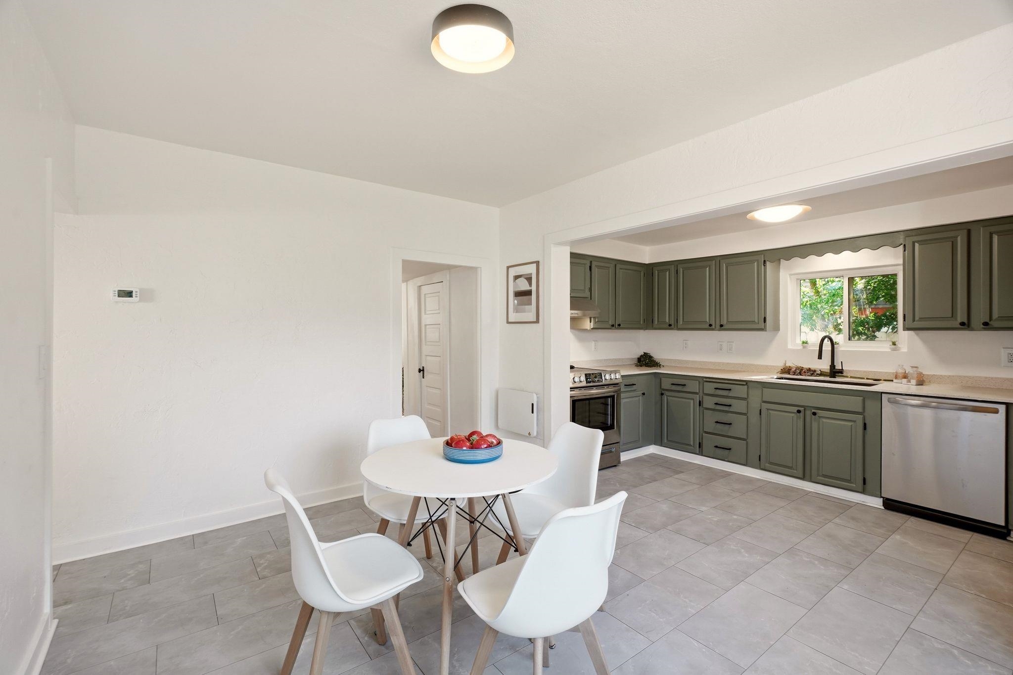 2211 W Gardner Ave - Photo 9