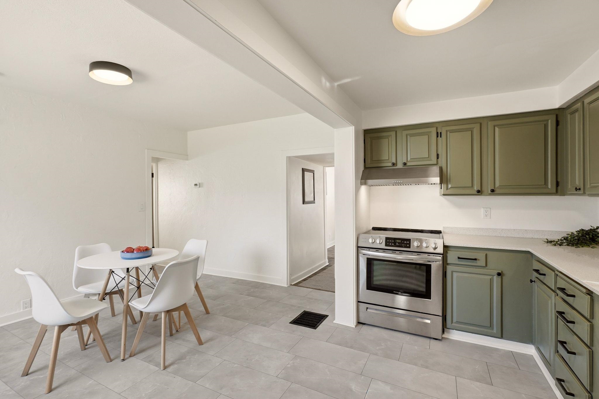 2211 W Gardner Ave - Photo 10
