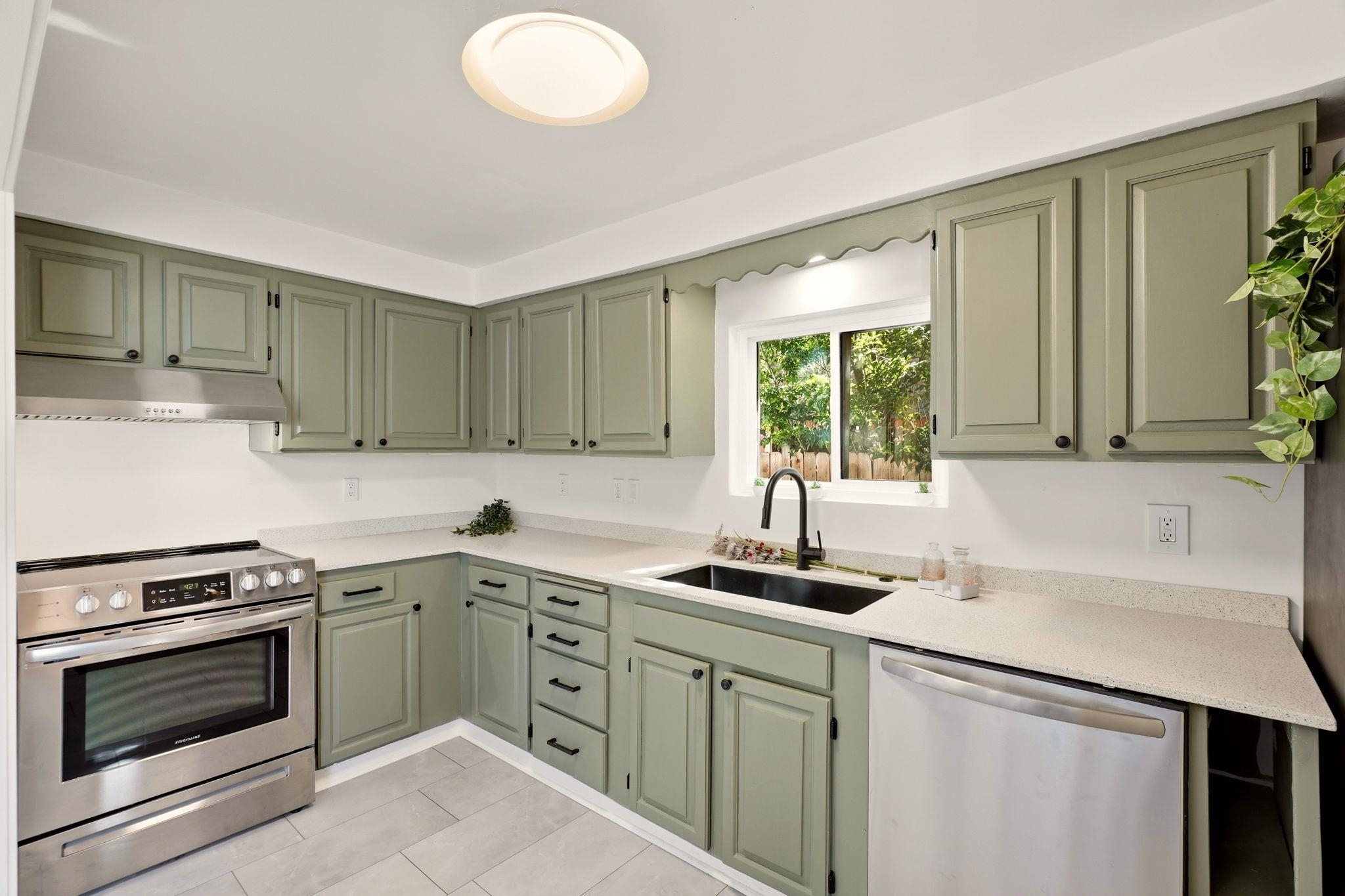 2211 W Gardner Ave - Photo 12