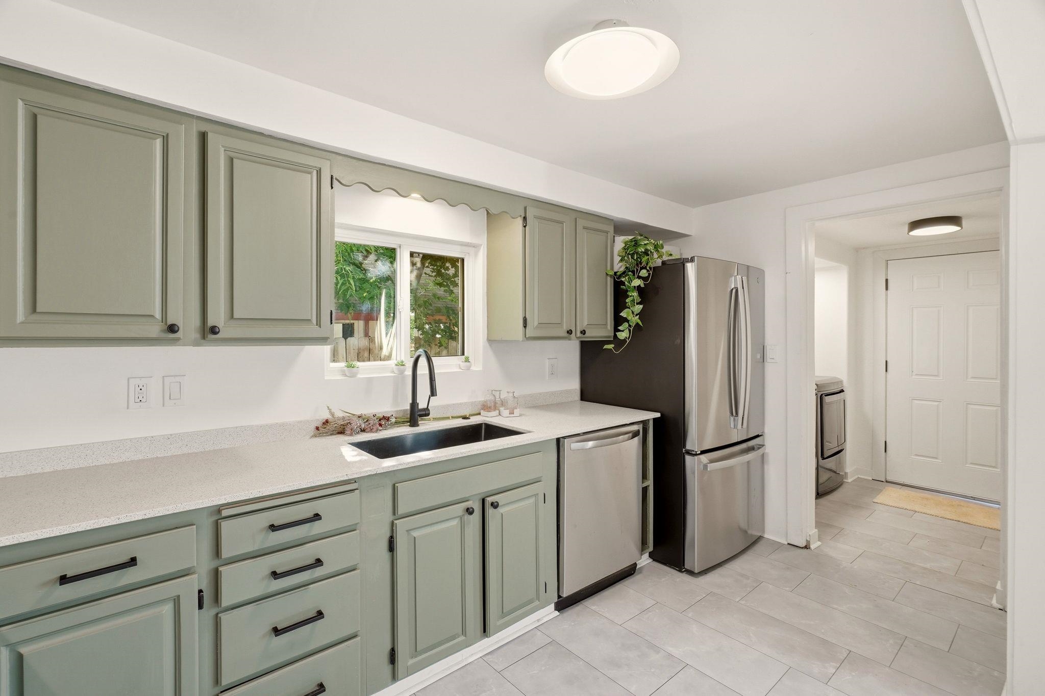 2211 W Gardner Ave - Photo 13