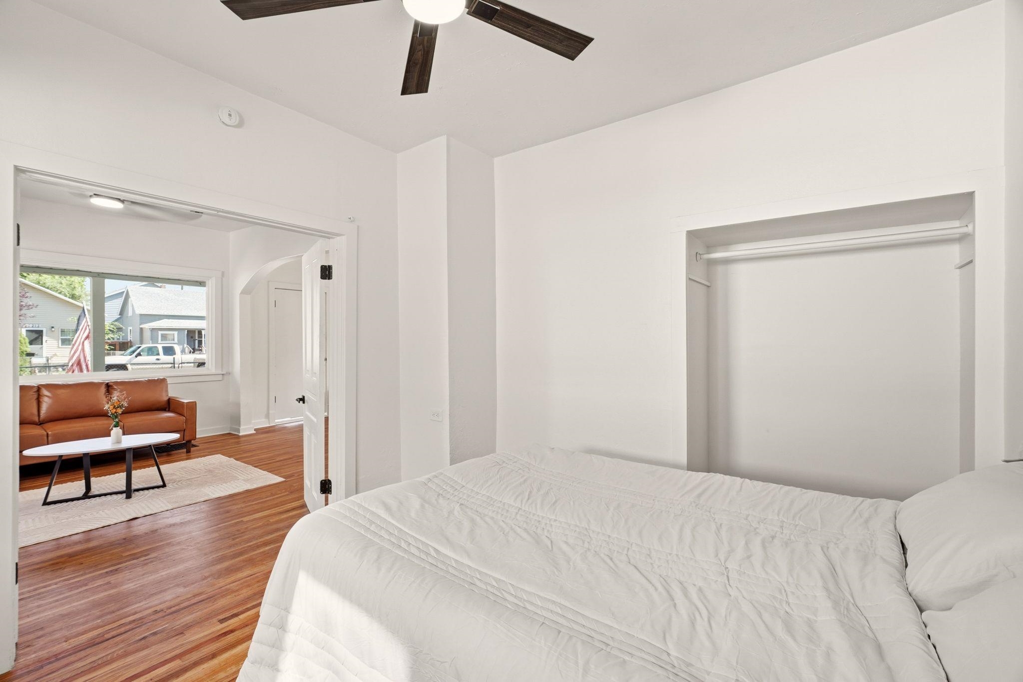 2211 W Gardner Ave - Photo 16