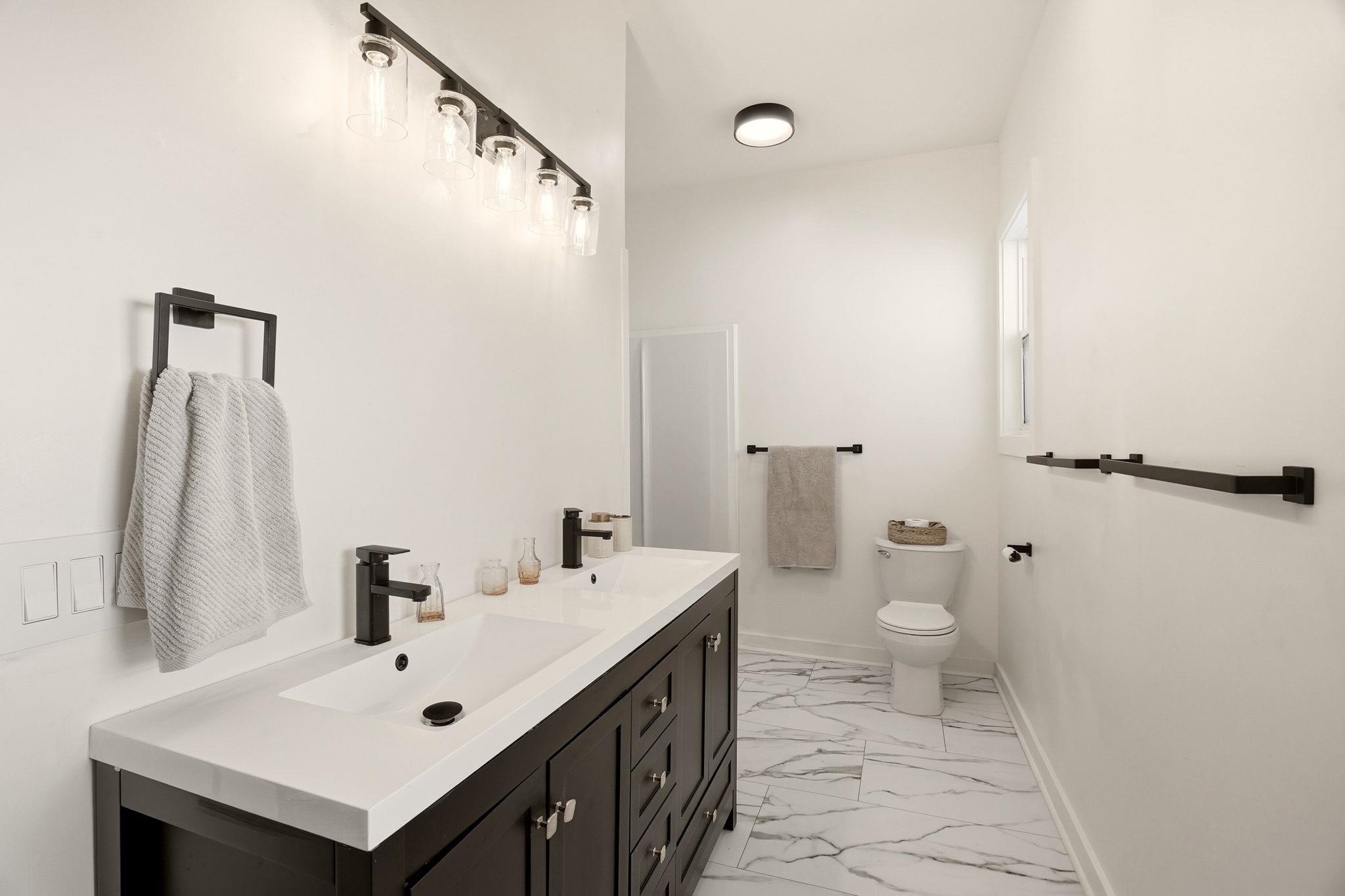 2211 W Gardner Ave - Photo 17