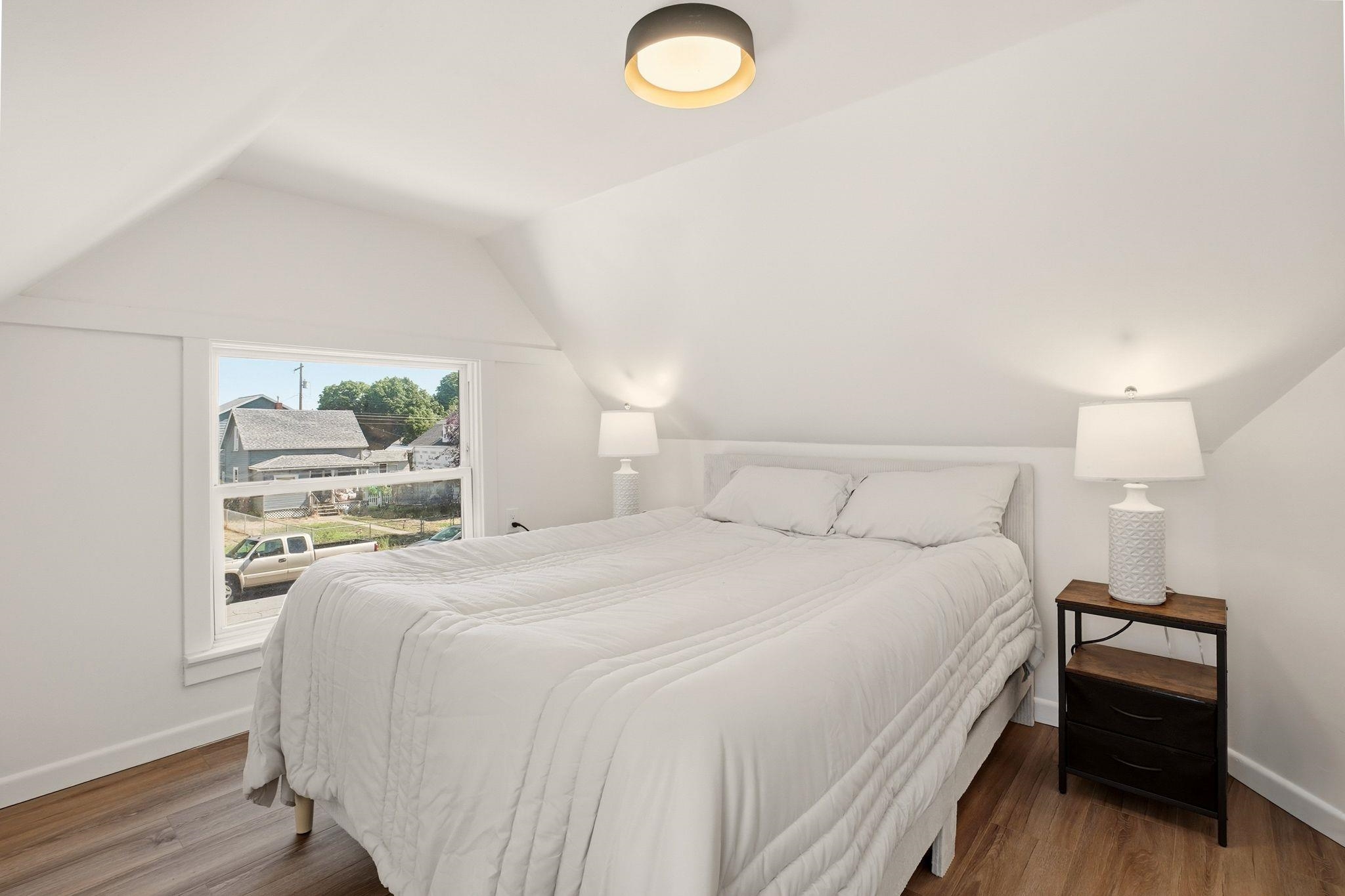 2211 W Gardner Ave - Photo 19