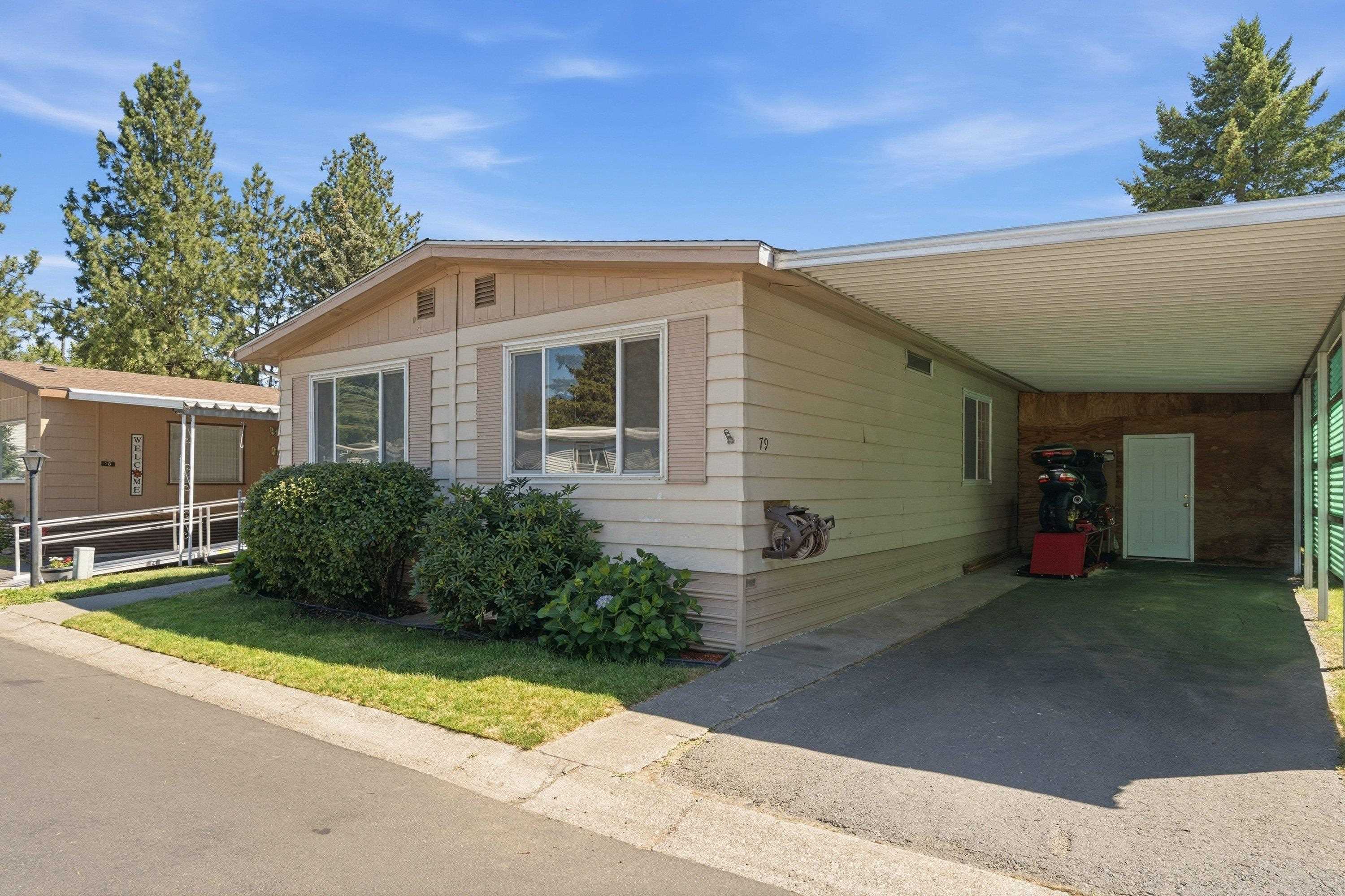 1211 E Lyons Ave - Photo 1