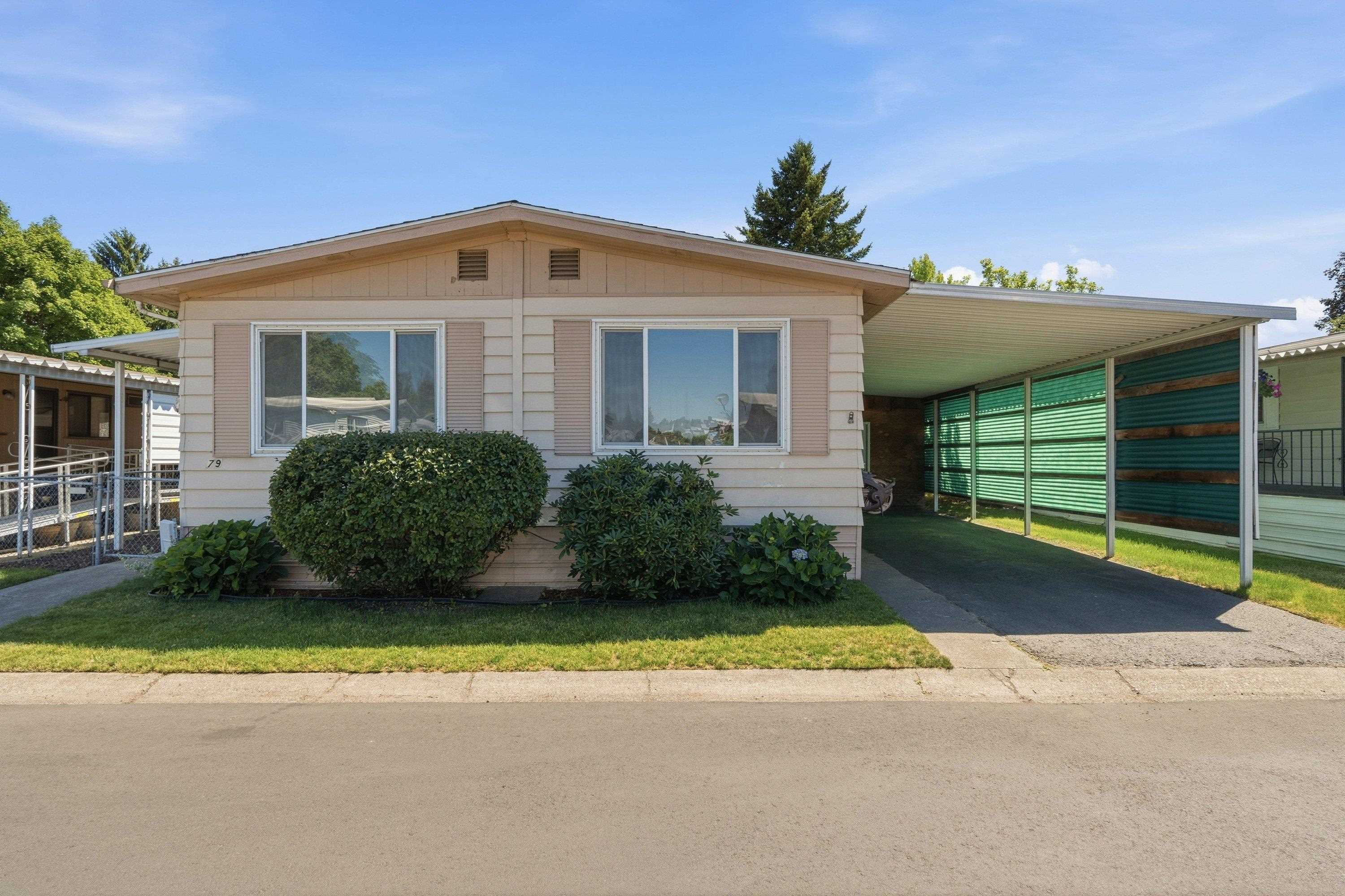 1211 E Lyons Ave - Photo 2