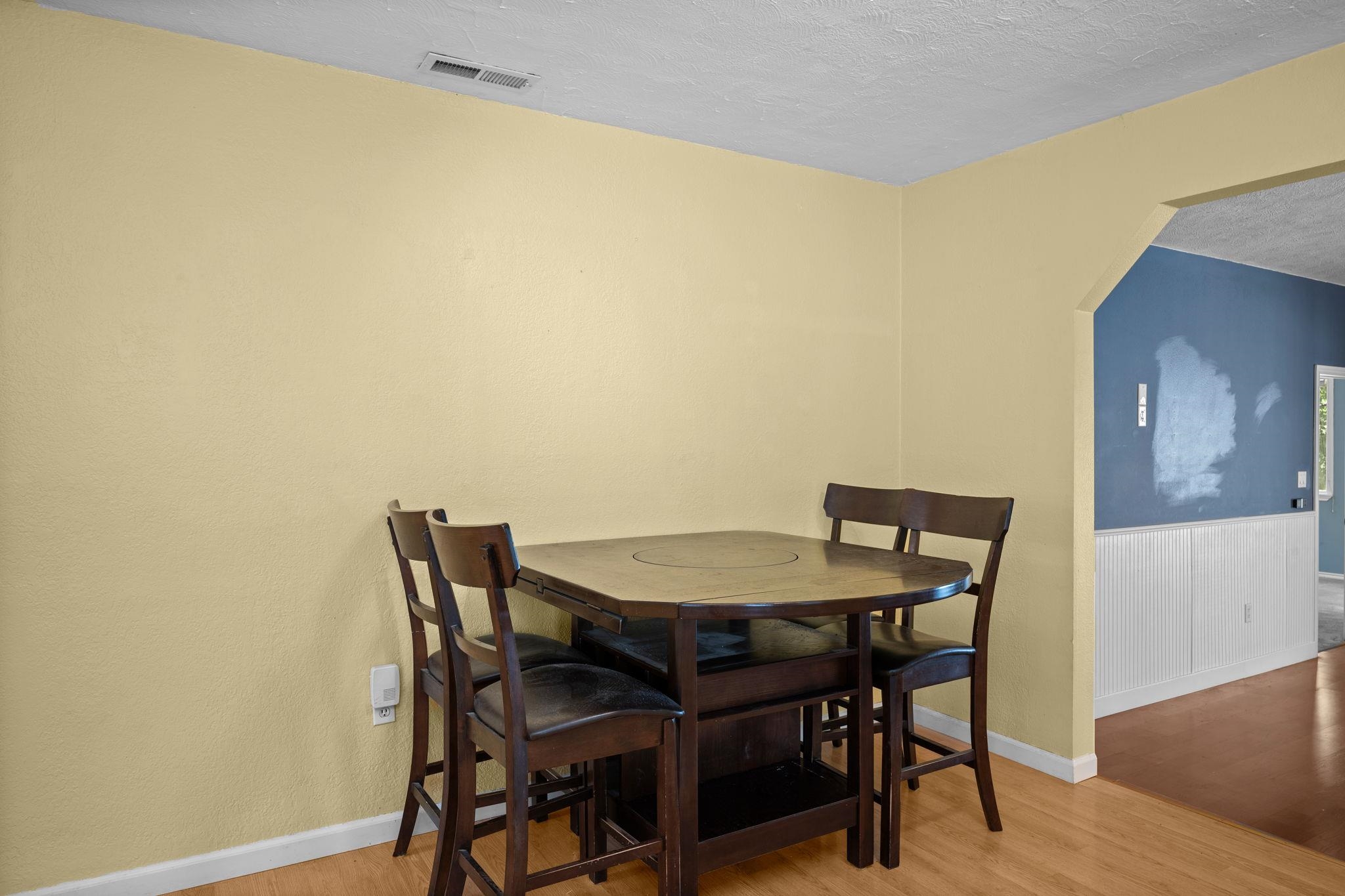 3234 W North Loop Ave - Photo 11