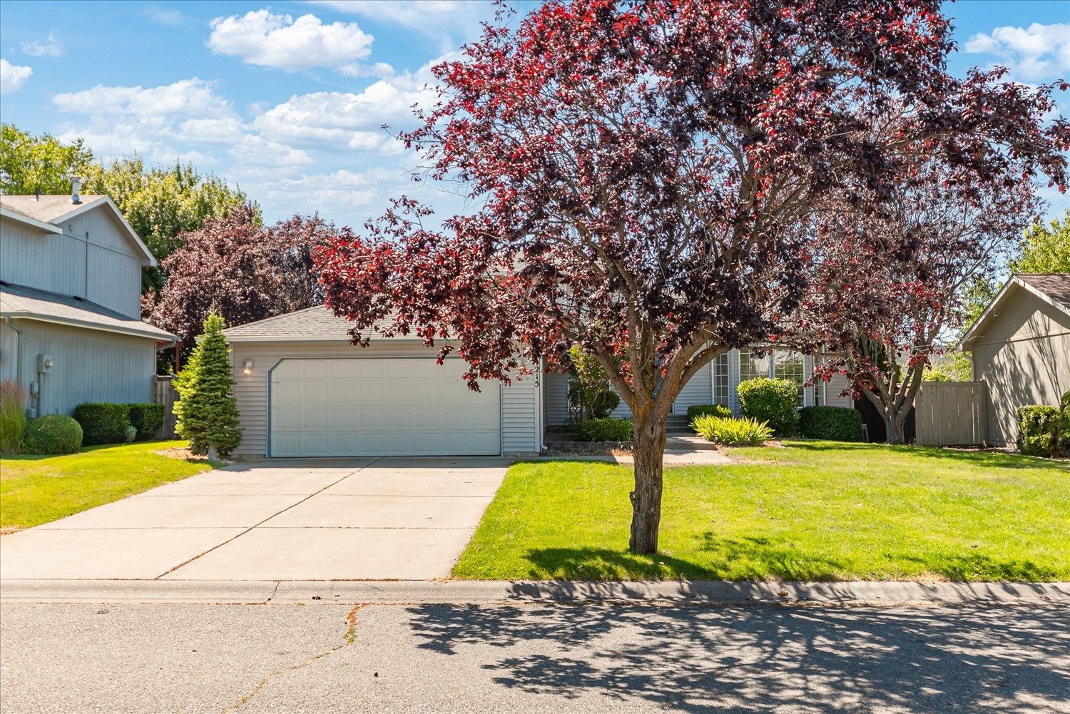 1215 N Stevenson Rd - Photo 2