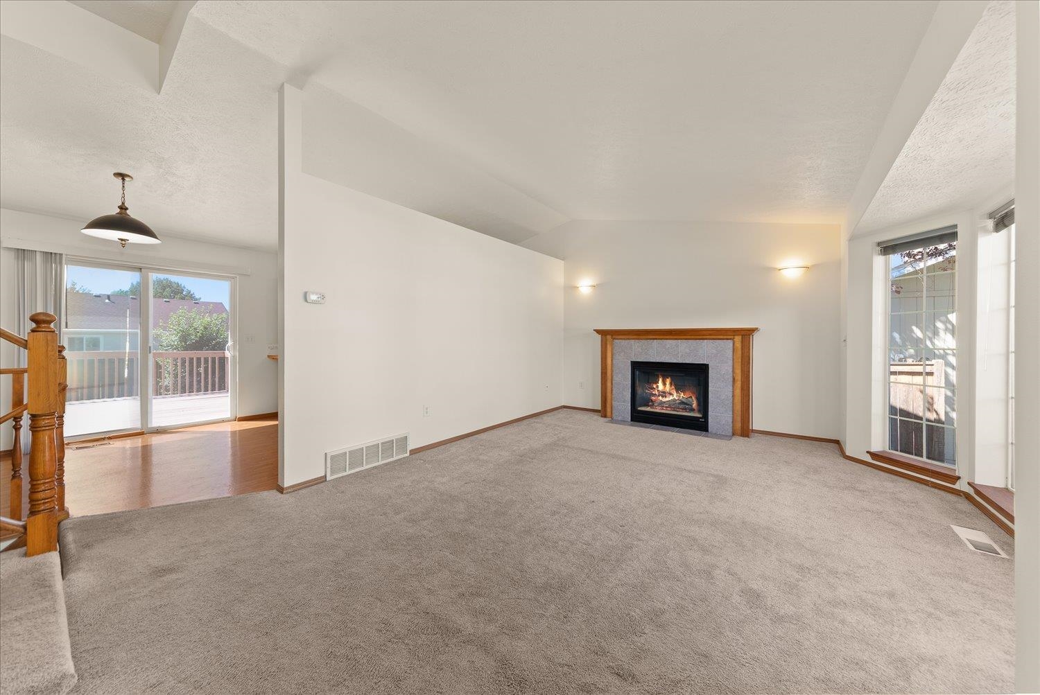1215 N Stevenson Rd - Photo 5