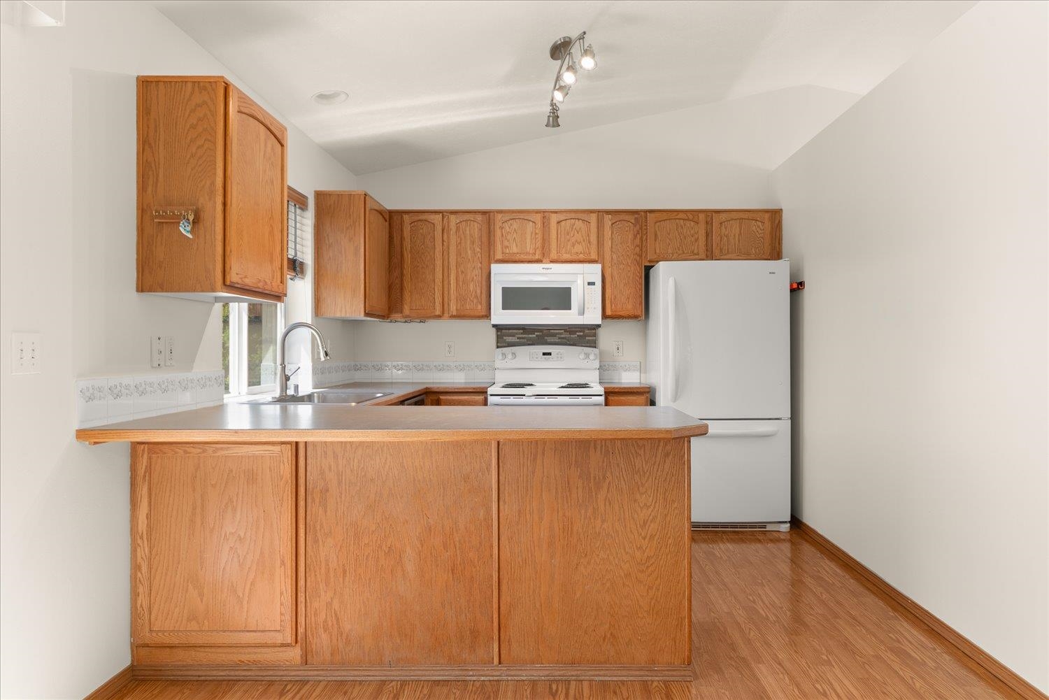 1215 N Stevenson Rd - Photo 12