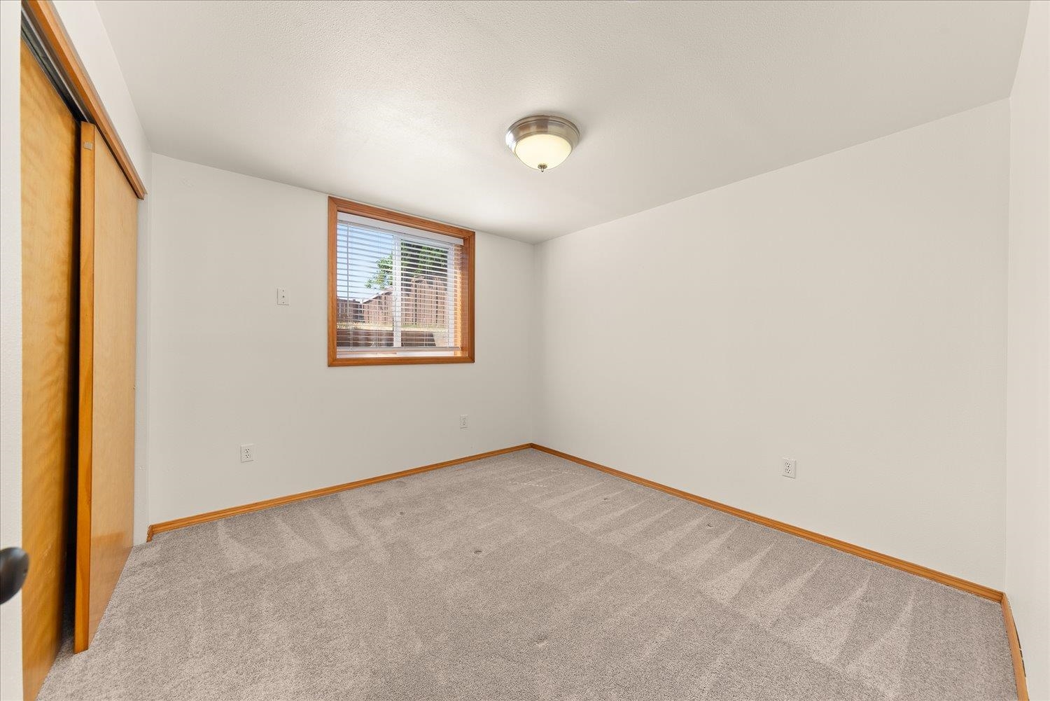 1215 N Stevenson Rd - Photo 16