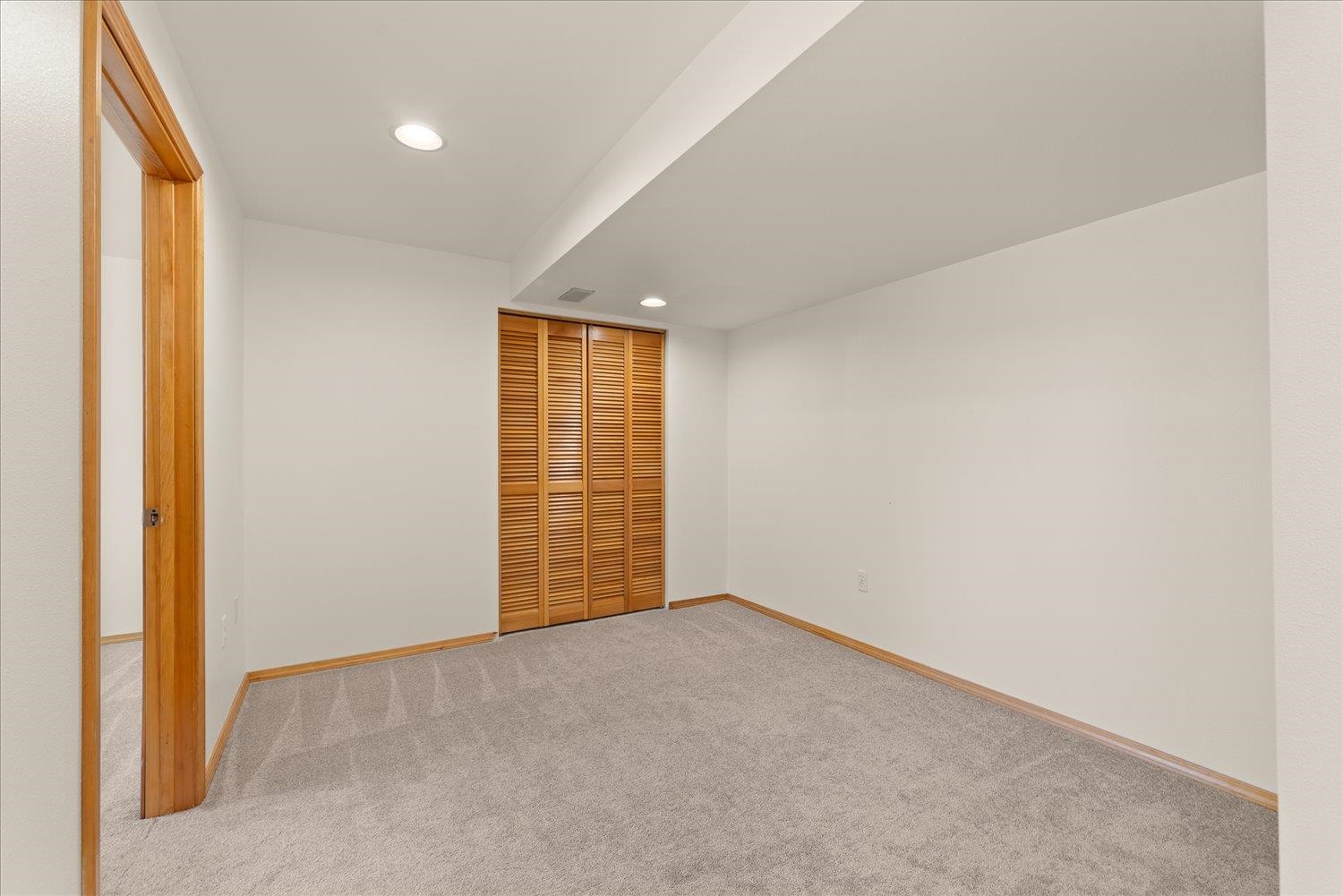 1215 N Stevenson Rd - Photo 23