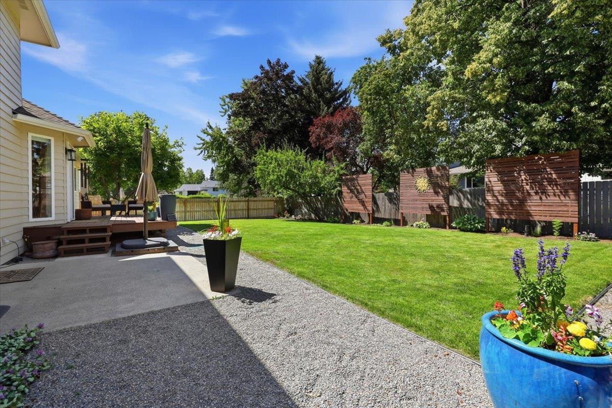 3109 E 65th Ave - Photo 32
