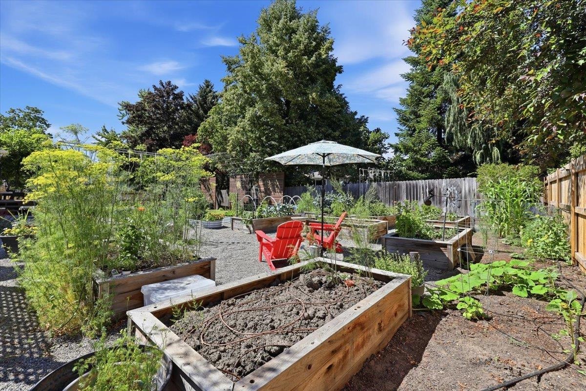 3109 E 65th Ave - Photo 37