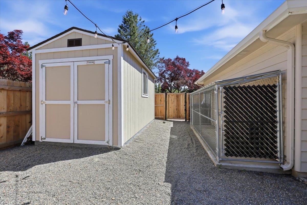 3109 E 65th Ave - Photo 39