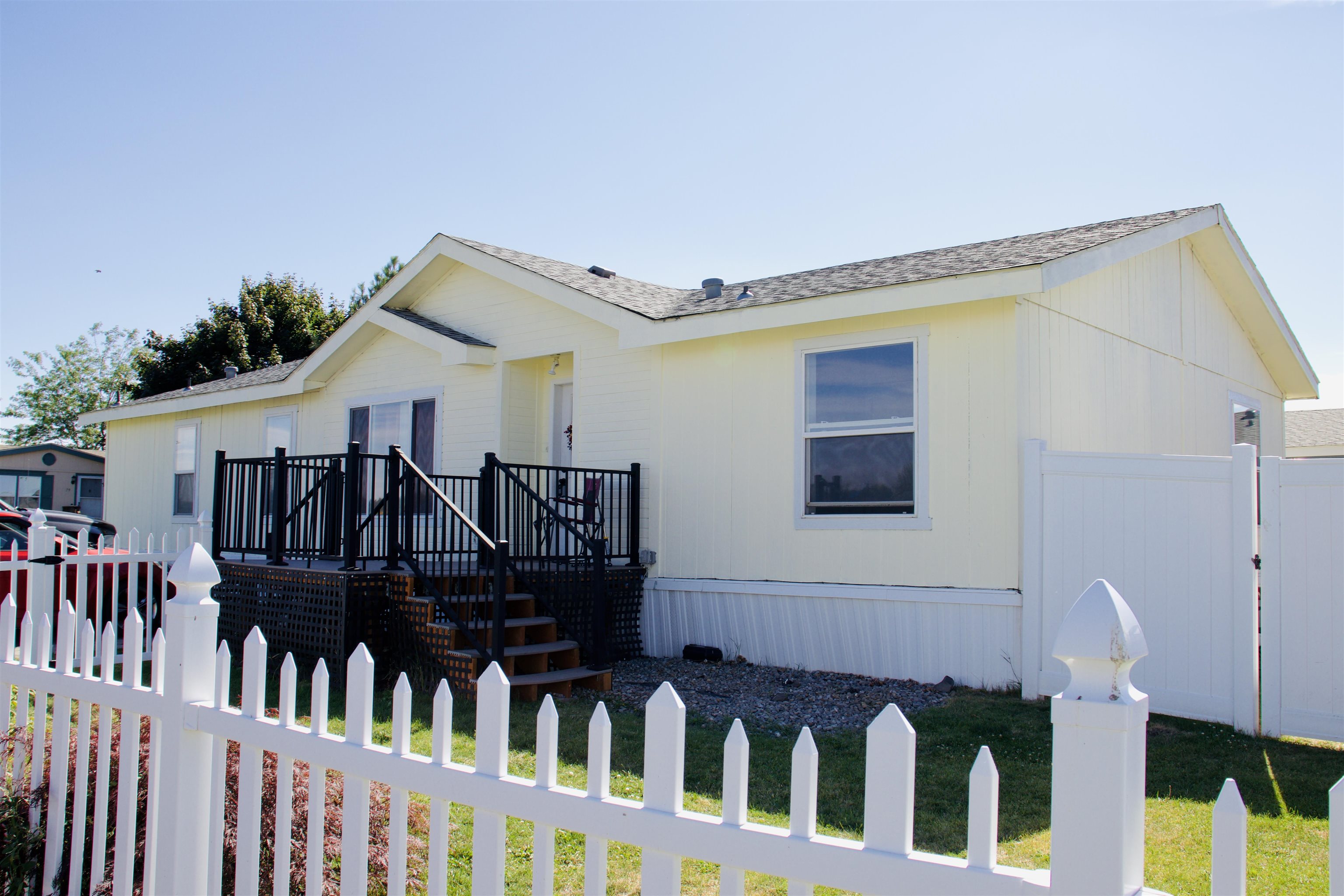 10510 W Richland Rd - Photo 2