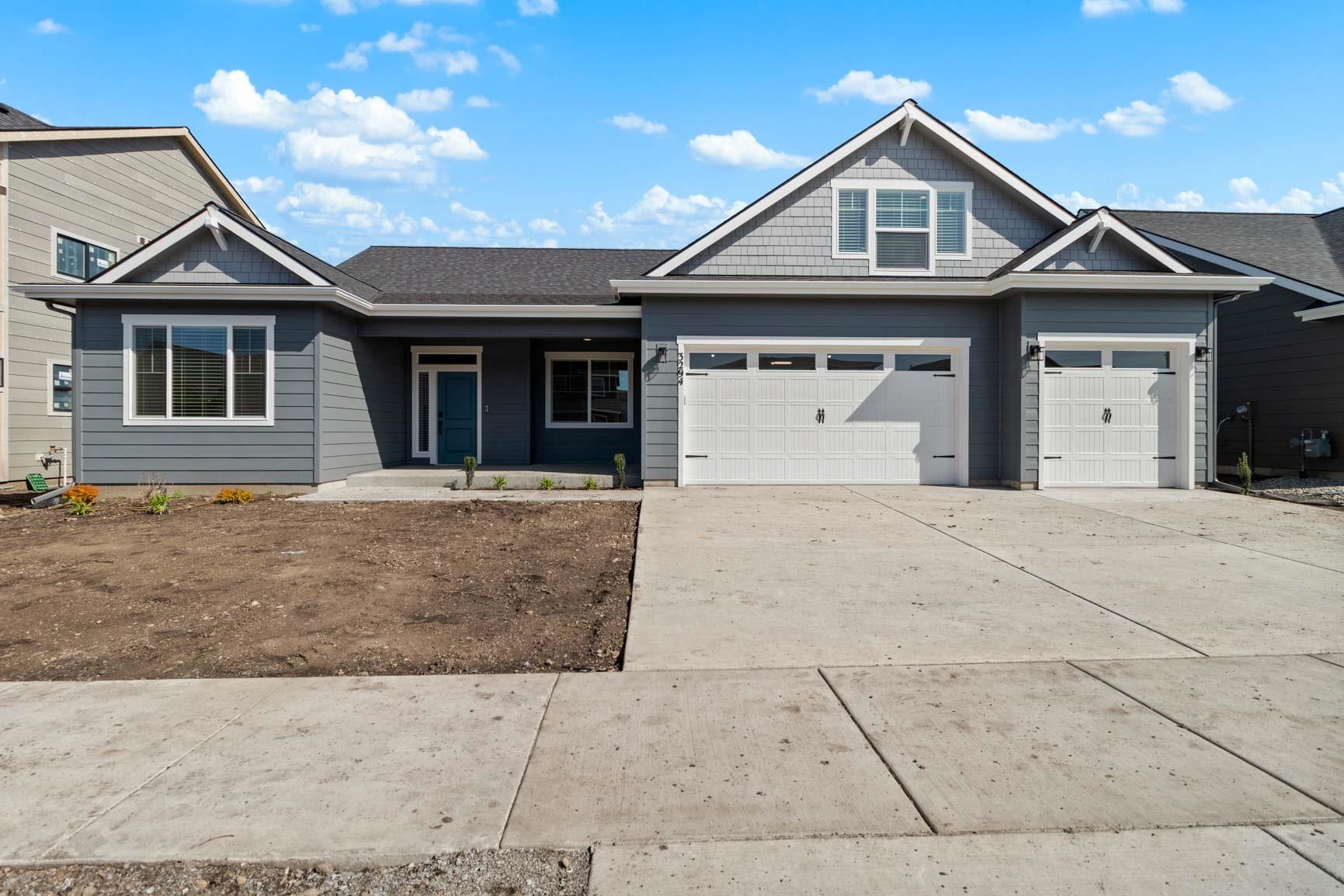 12184 N VALENCIA Ave - Photo 1