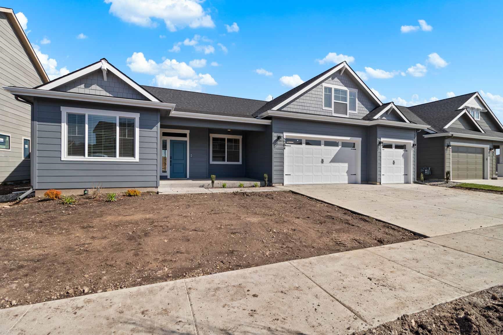 12184 N VALENCIA Ave - Photo 2