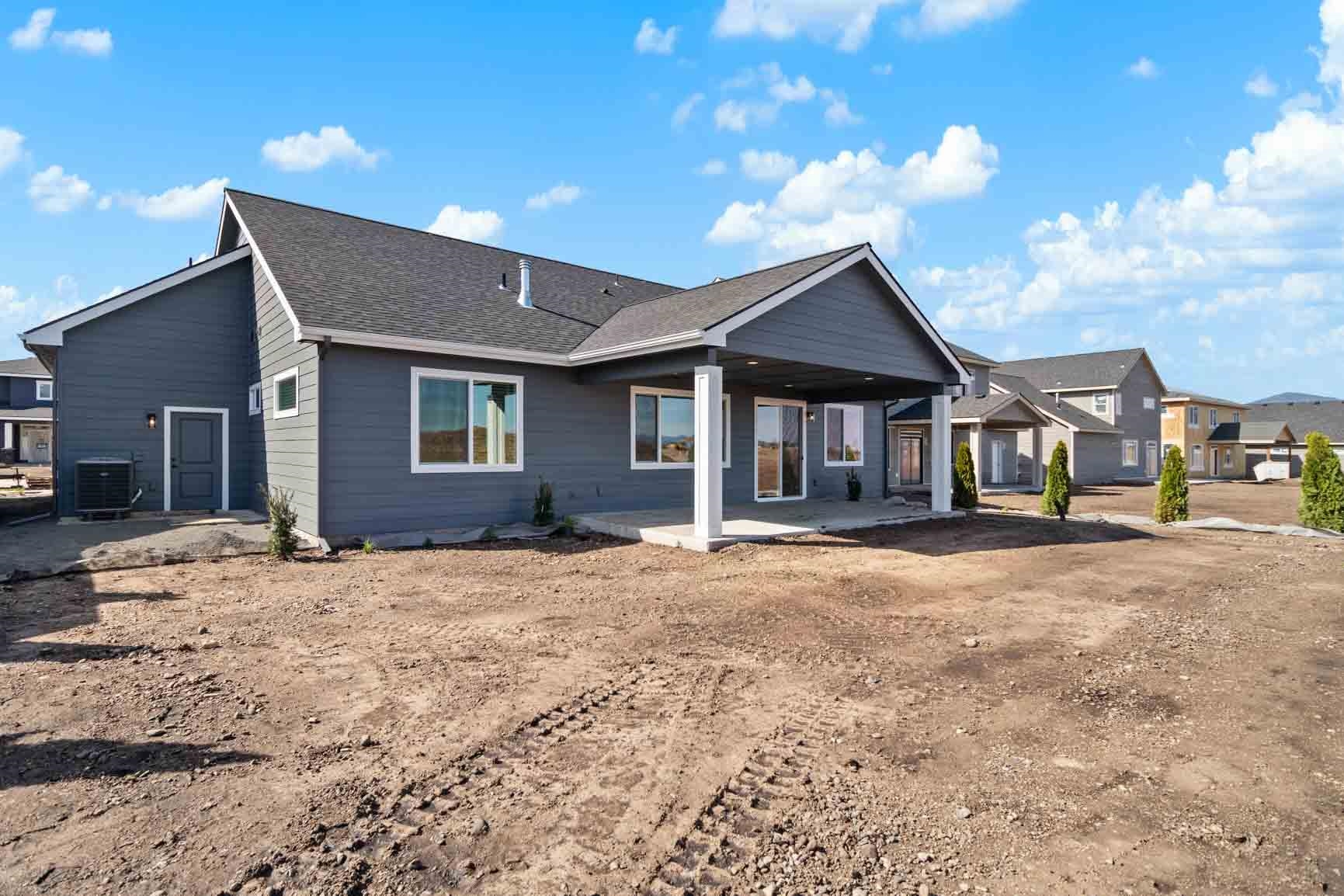 12184 N VALENCIA Ave - Photo 3