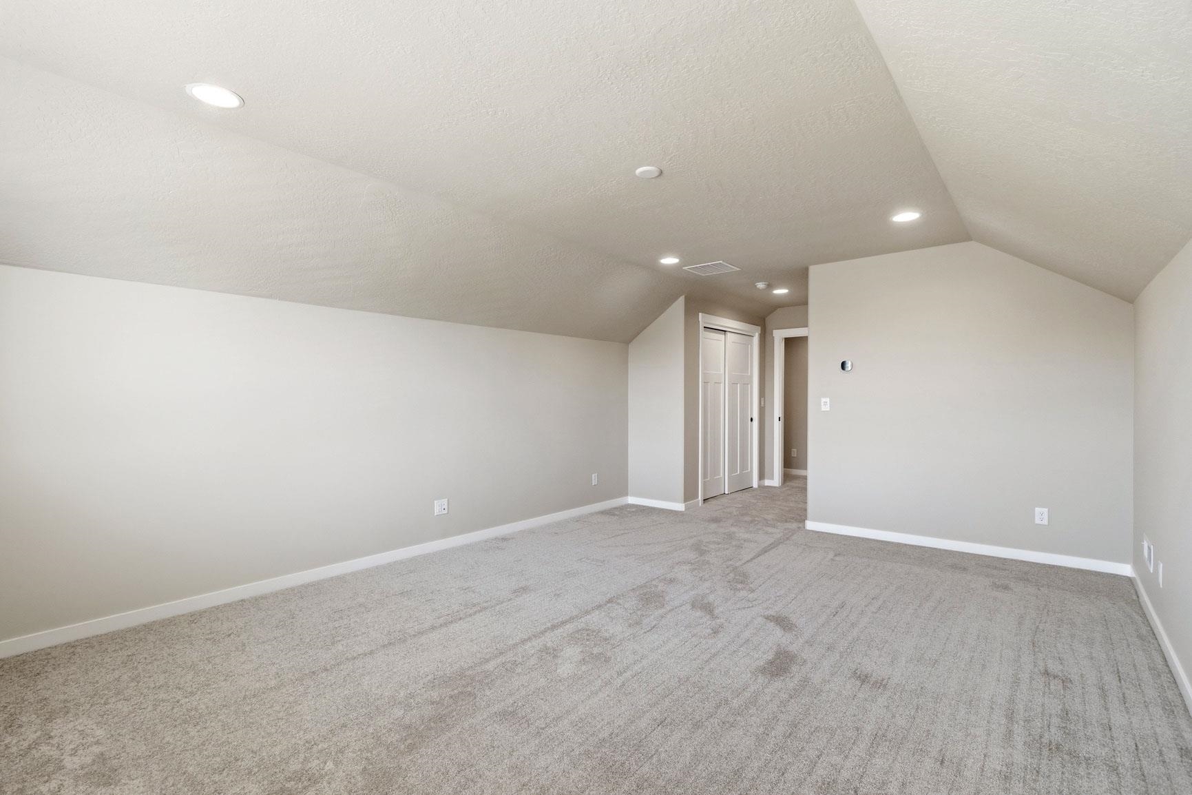 12184 N VALENCIA Ave - Photo 9