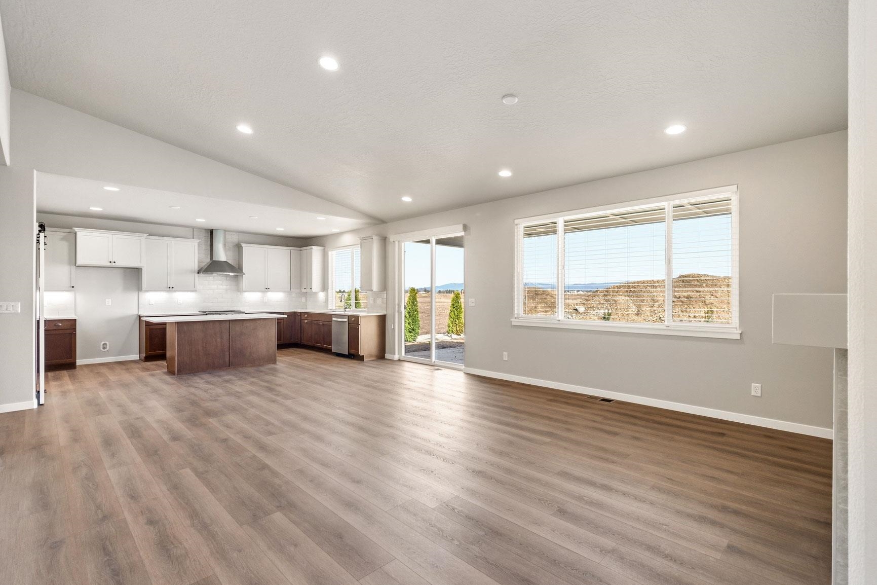 12184 N VALENCIA Ave - Photo 19