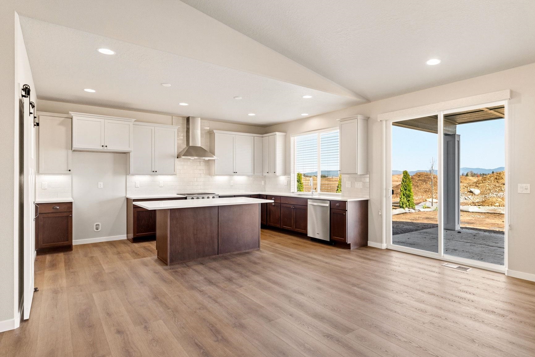 12184 N VALENCIA Ave - Photo 22