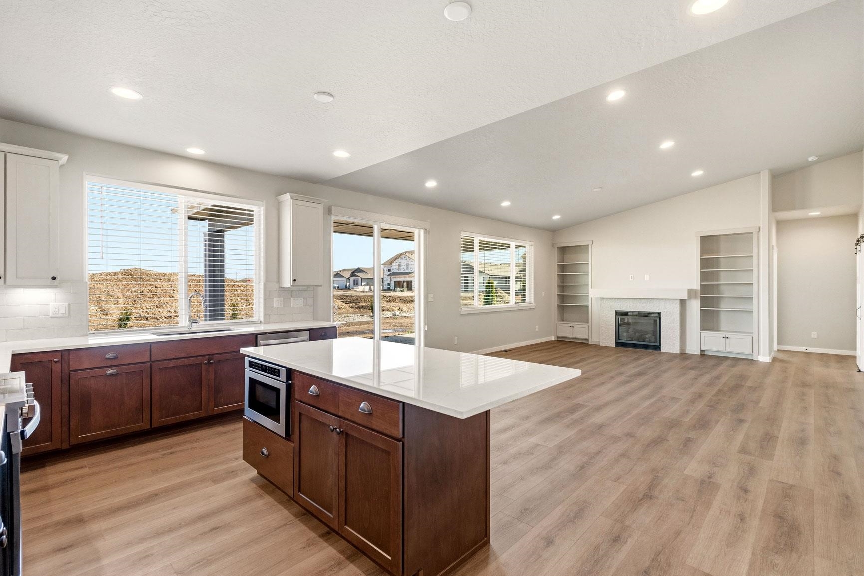 12184 N VALENCIA Ave - Photo 28