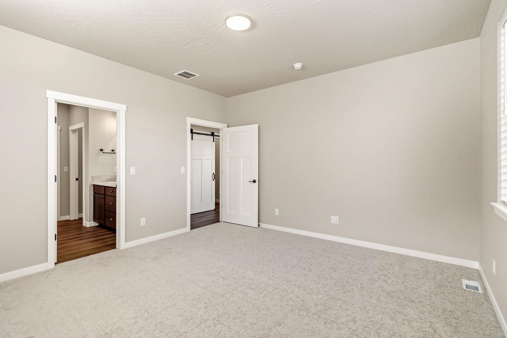12184 N VALENCIA Ave - Photo 32