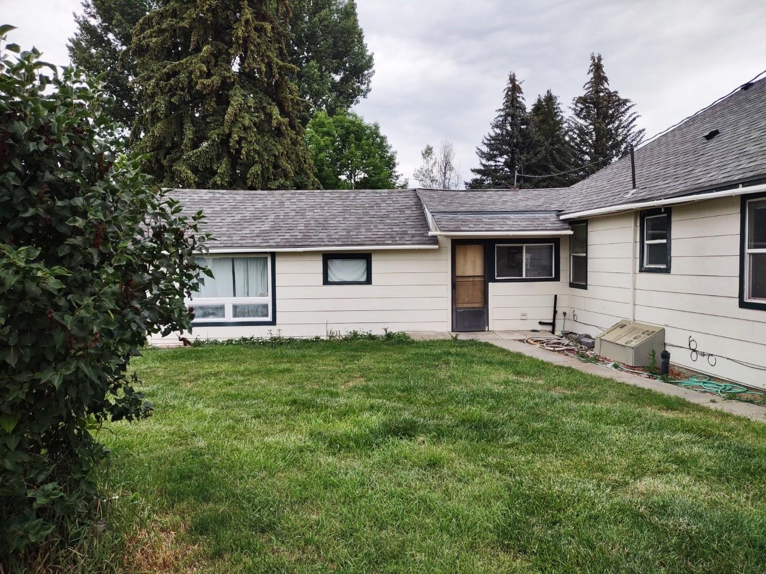 304 S West St - Photo 3