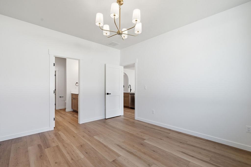 4801 E Fairview Ave - Photo 12