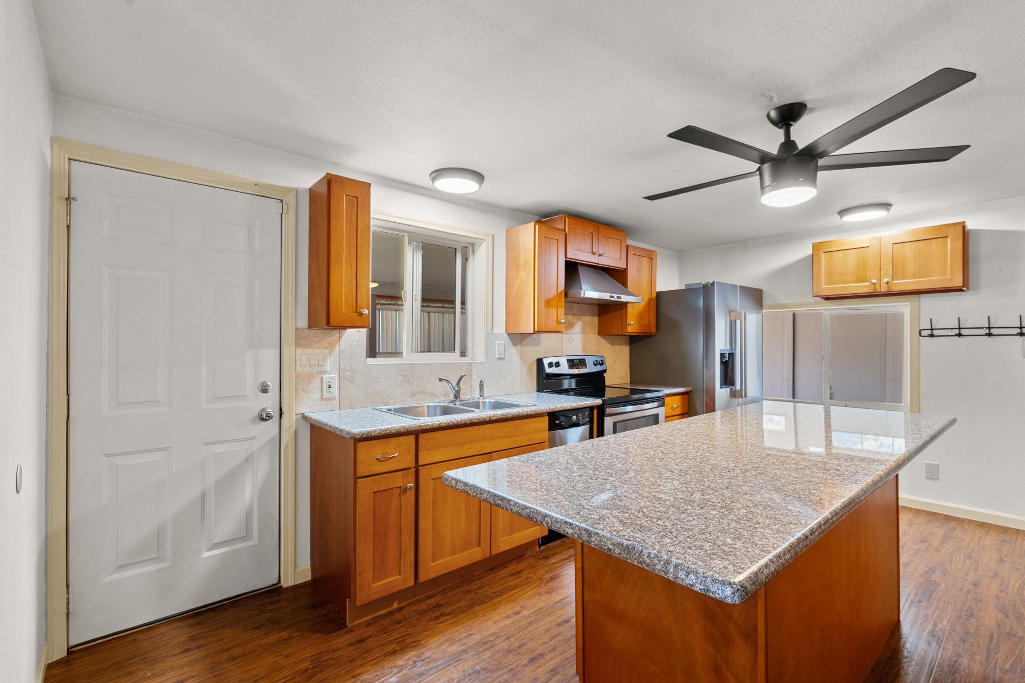 12719 E 8th Ave - Photo 9