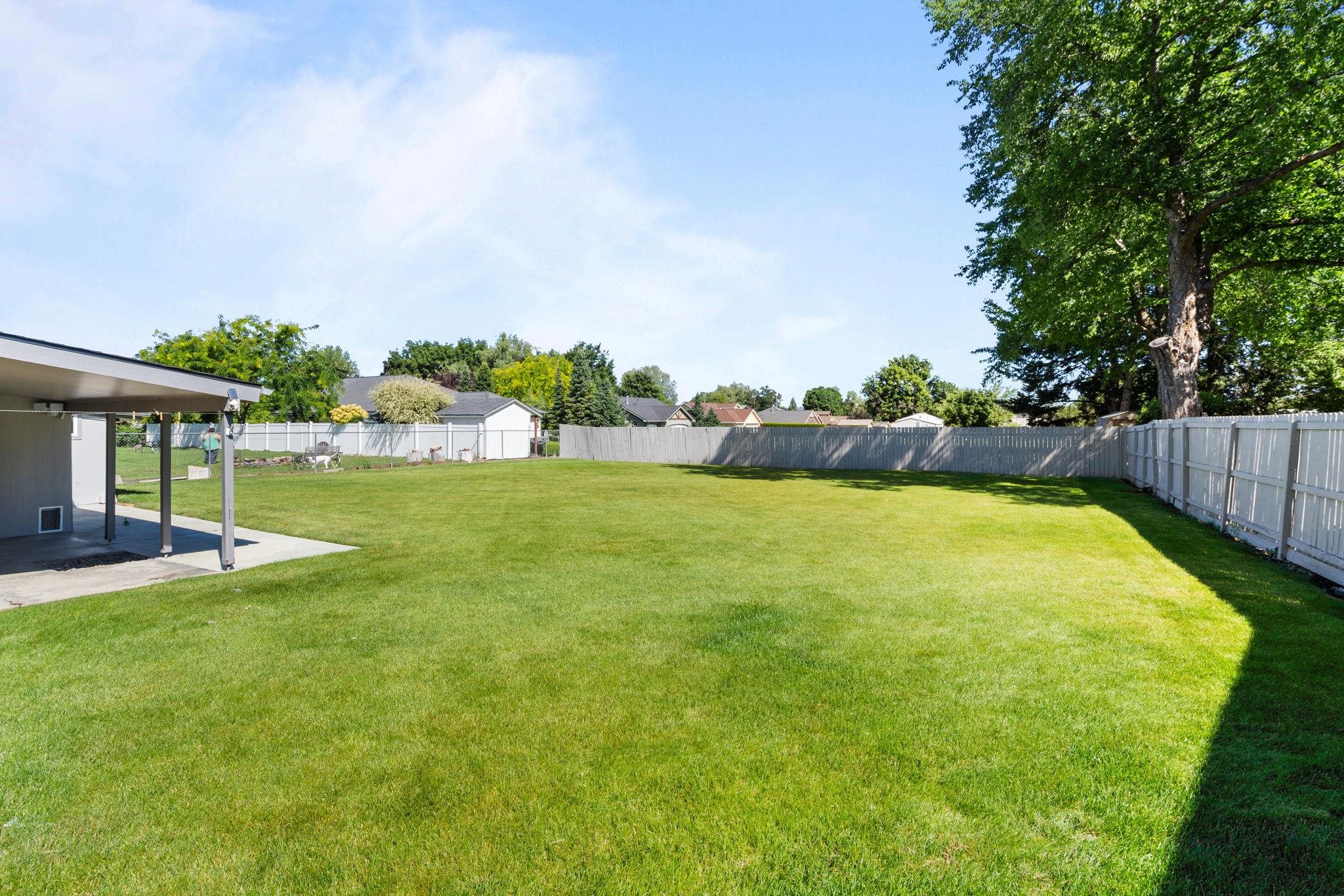 12719 E 8th Ave - Photo 29