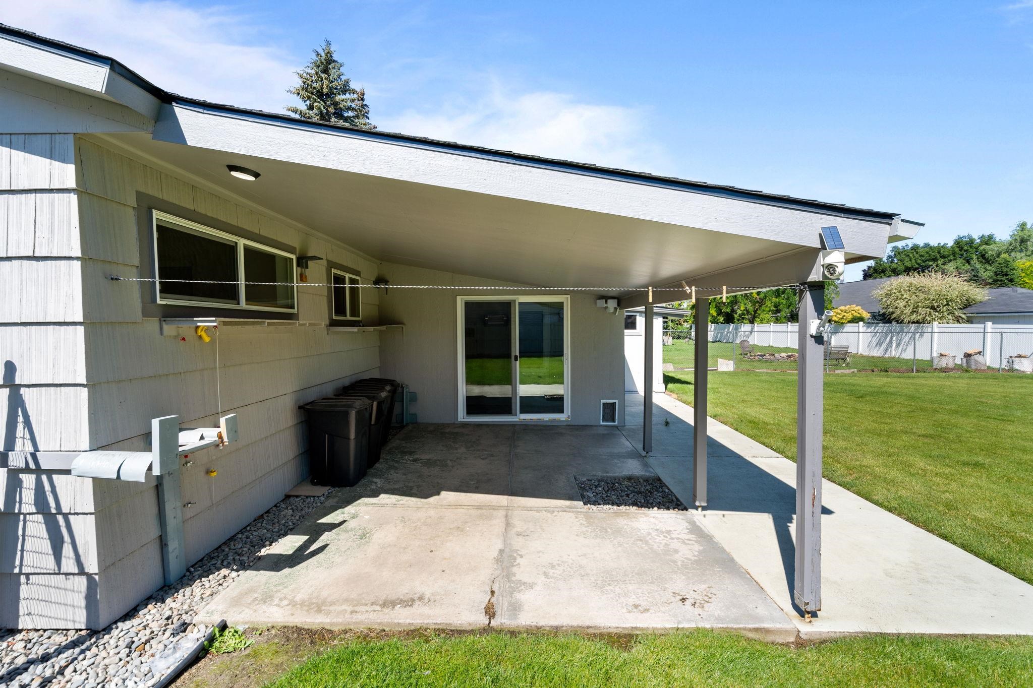 12719 E 8th Ave - Photo 22